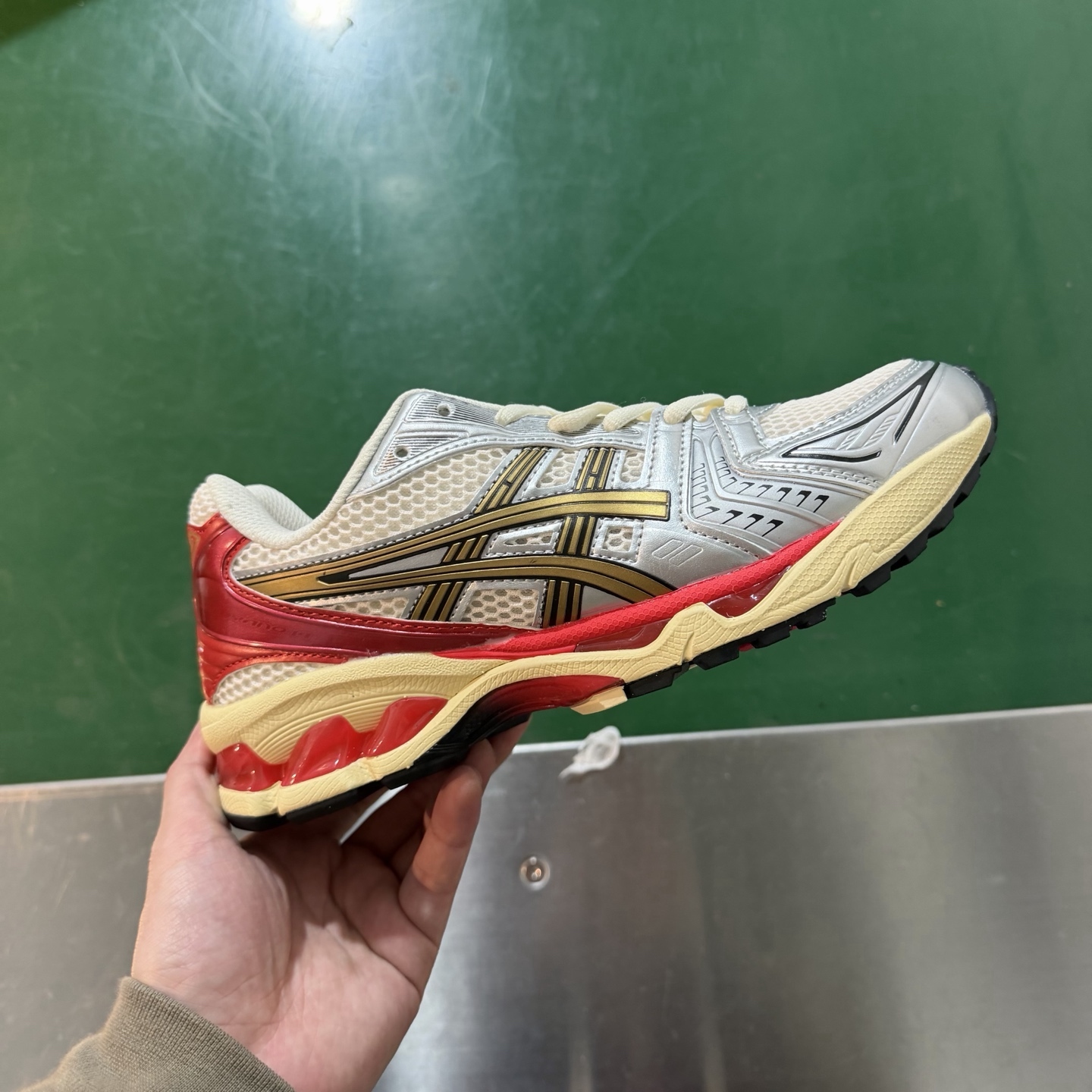 Asics Gel-Kayano 14 （特價福利）