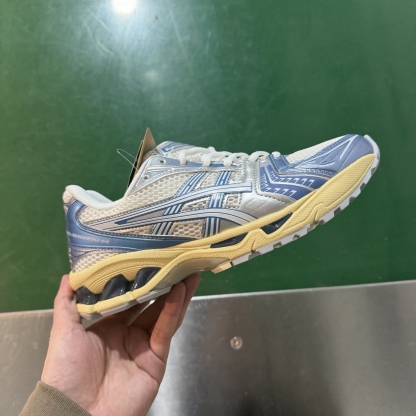 Asics Gel-Kayano 14 （特價福利）