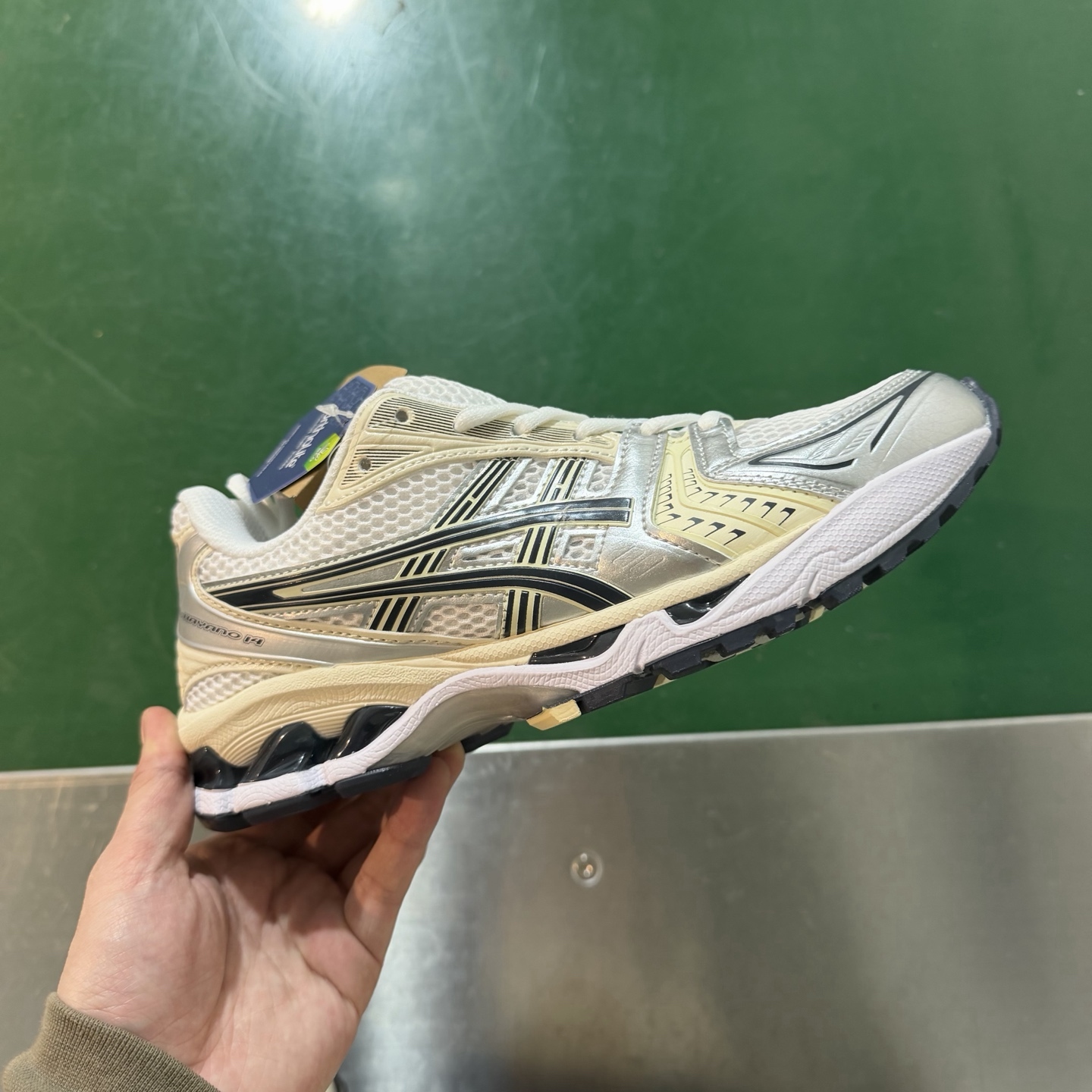 Asics Gel-Kayano 14 （特價福利）