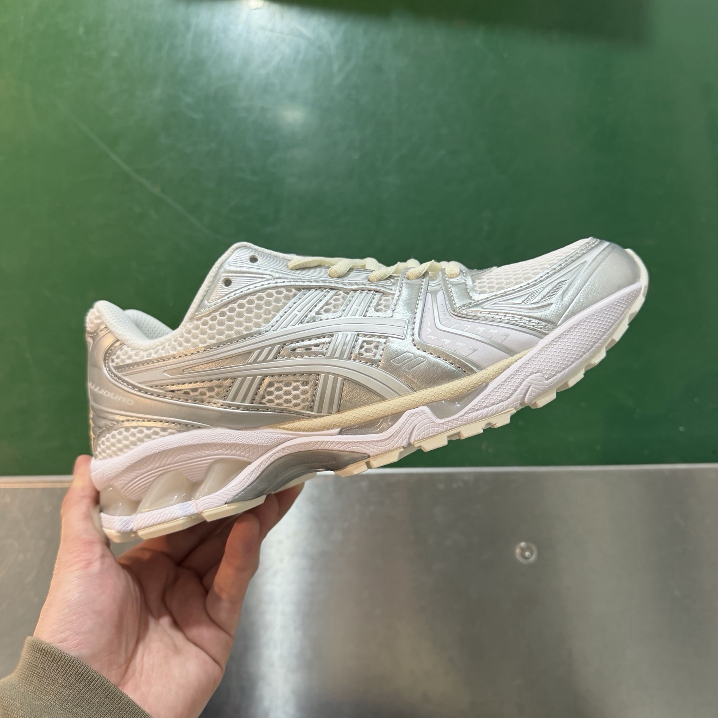 Asics Gel-Kayano 14 （特價福利）