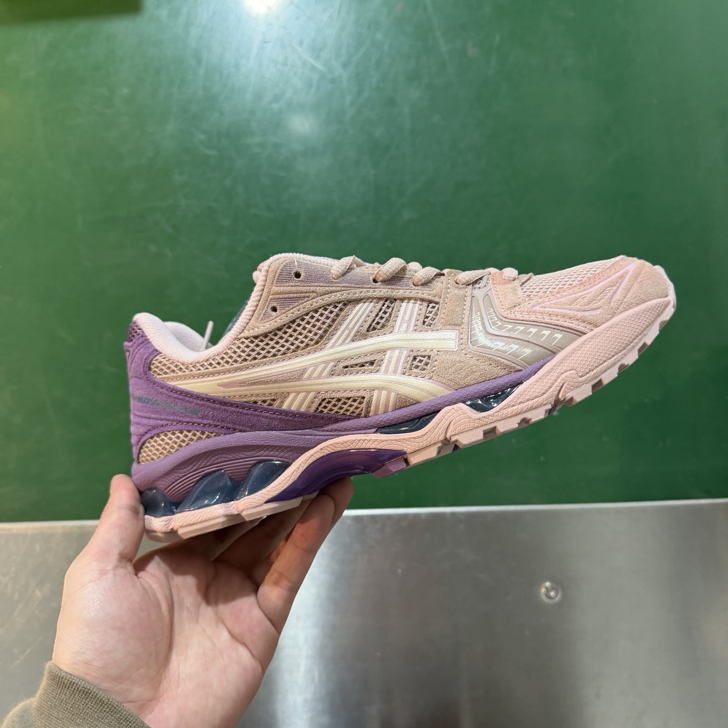 Asics Gel-Kayano 14 （特價福利）
