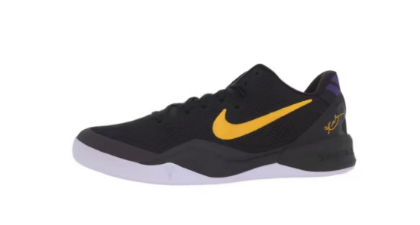 kobe 8 系列（尺寸建議偏大0.5號拿）
