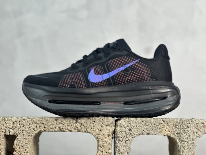Nike Air Zoom Vomero Premium