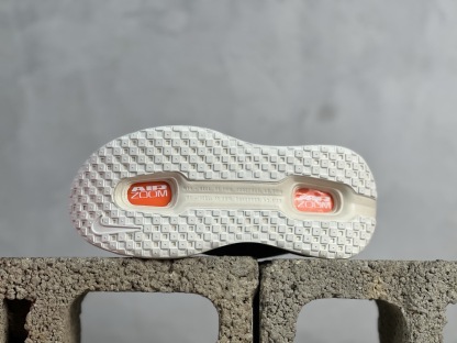 Nike Air Zoom Vomero Premium