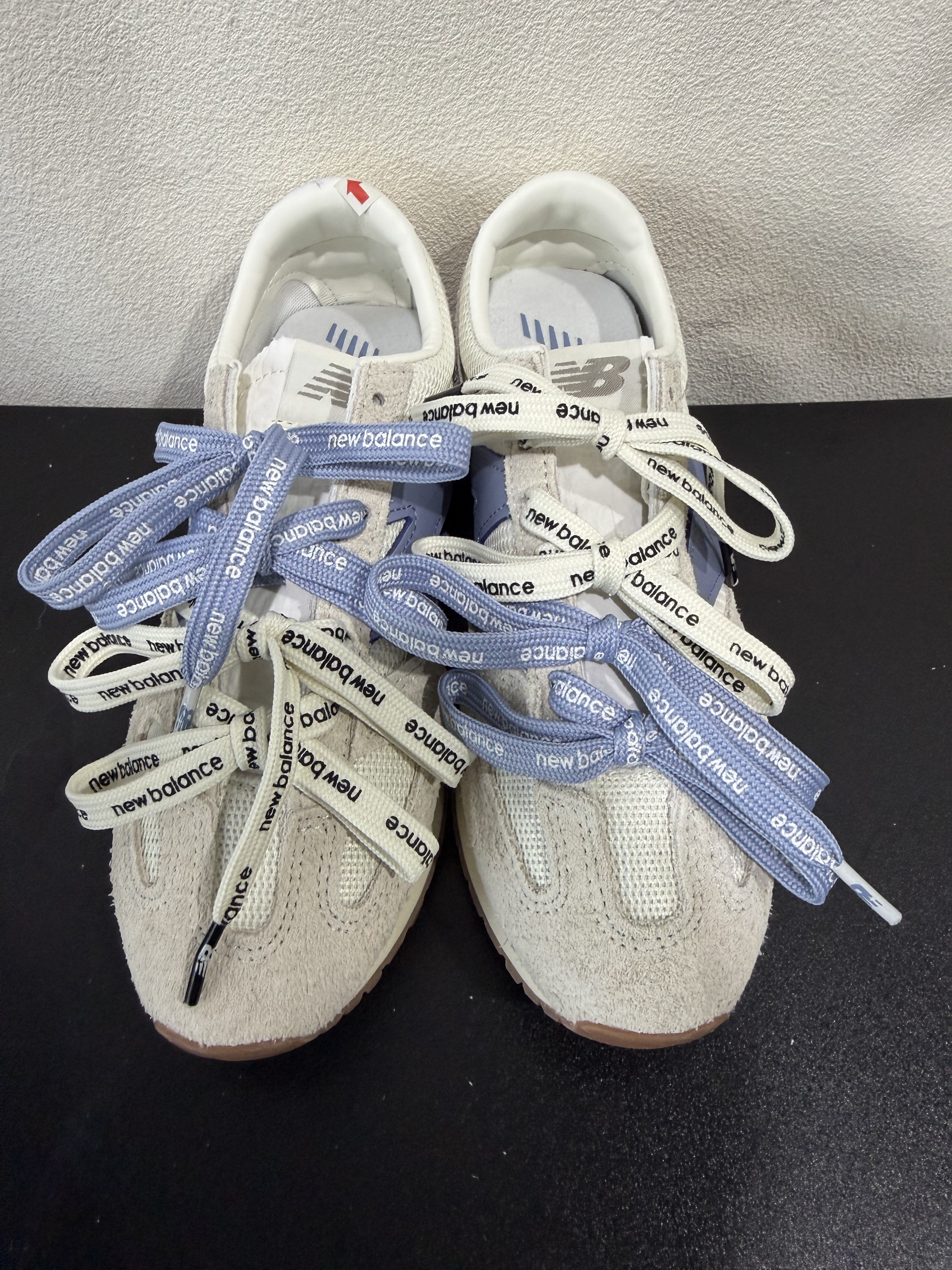 特價鞋款23.5cm 售出不退不換 B1363