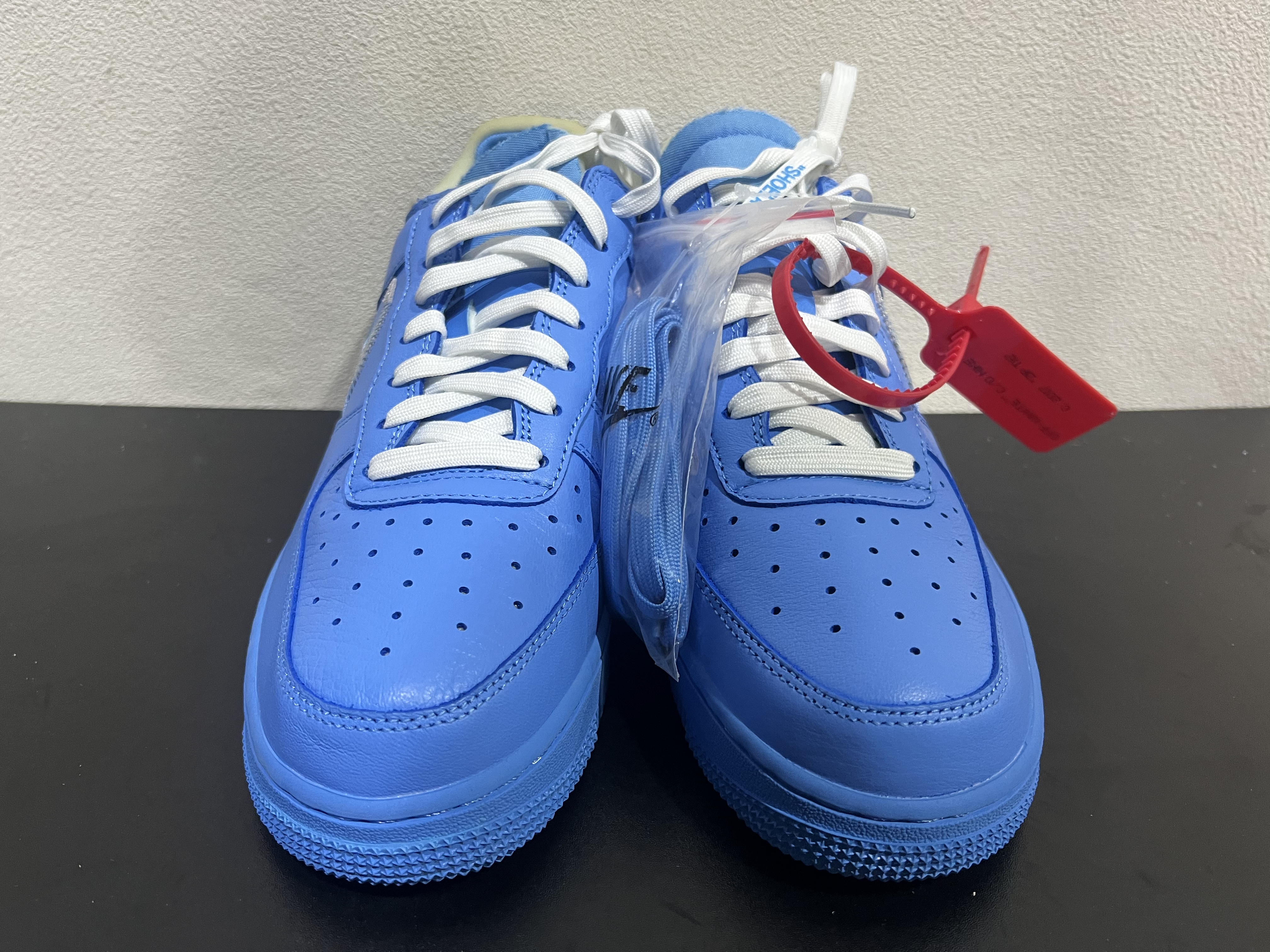 特價鞋款25cm 售出不退不換 B0334