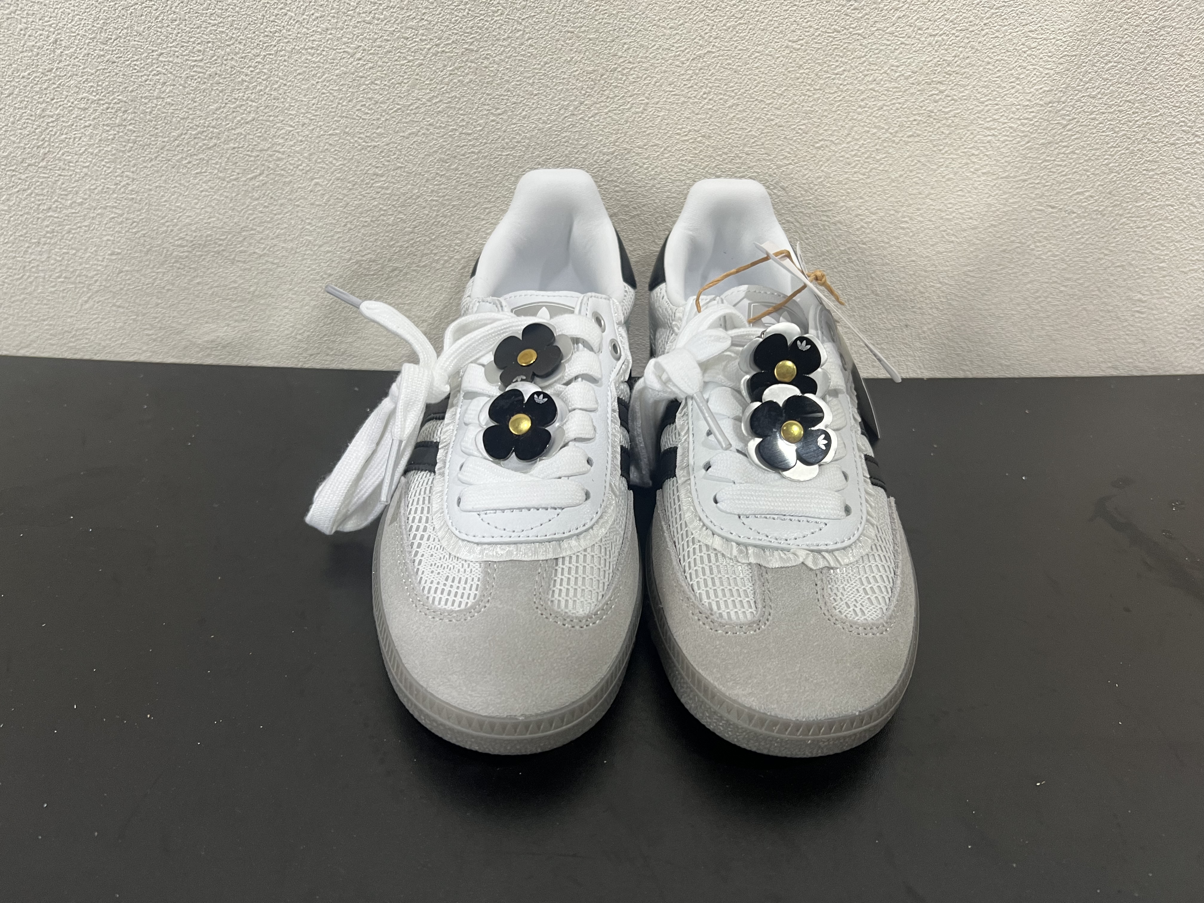 特價鞋款22cm 售出不退不換 B0415