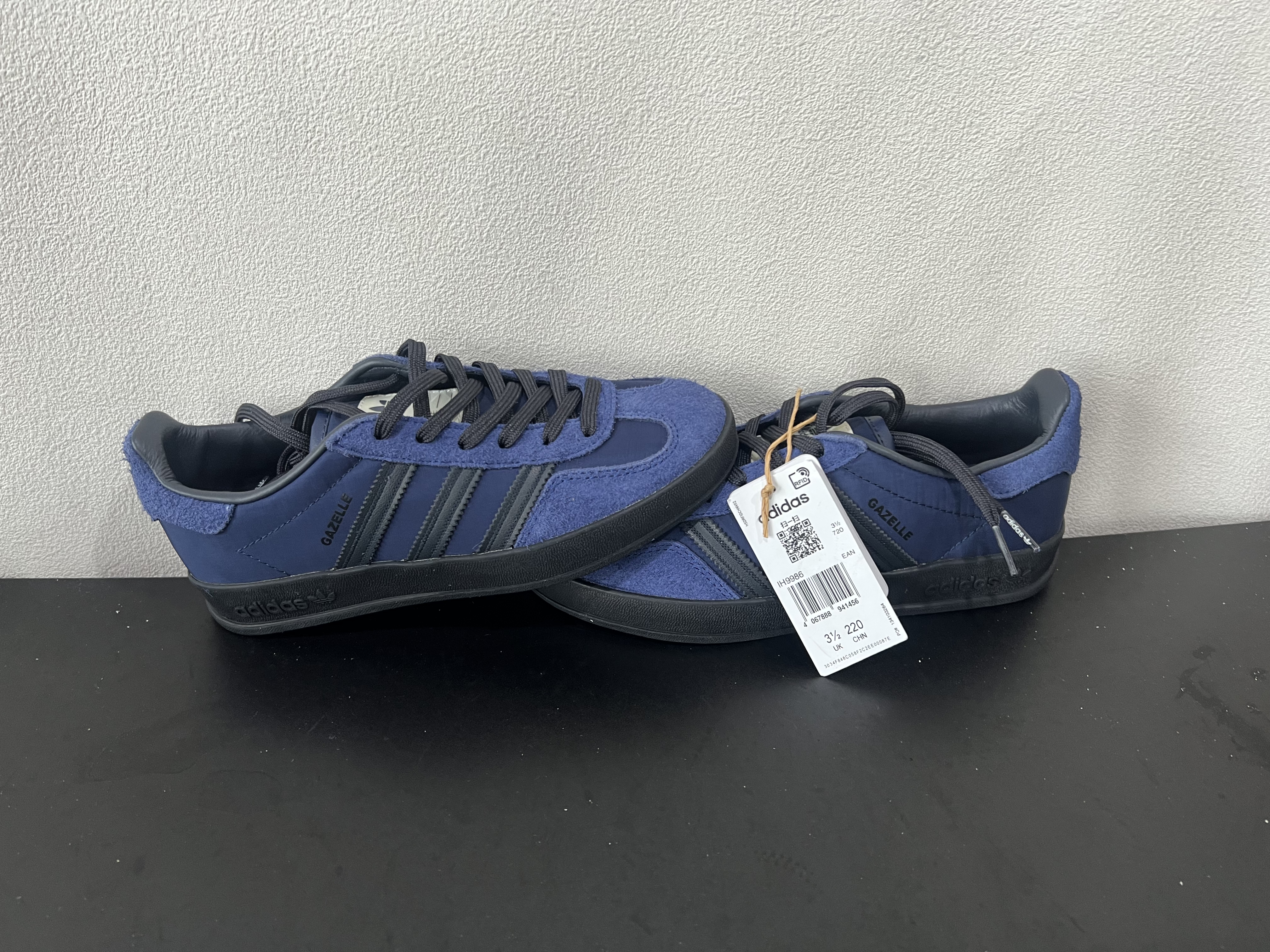 特價鞋款22cm 售出不退不換 B0436