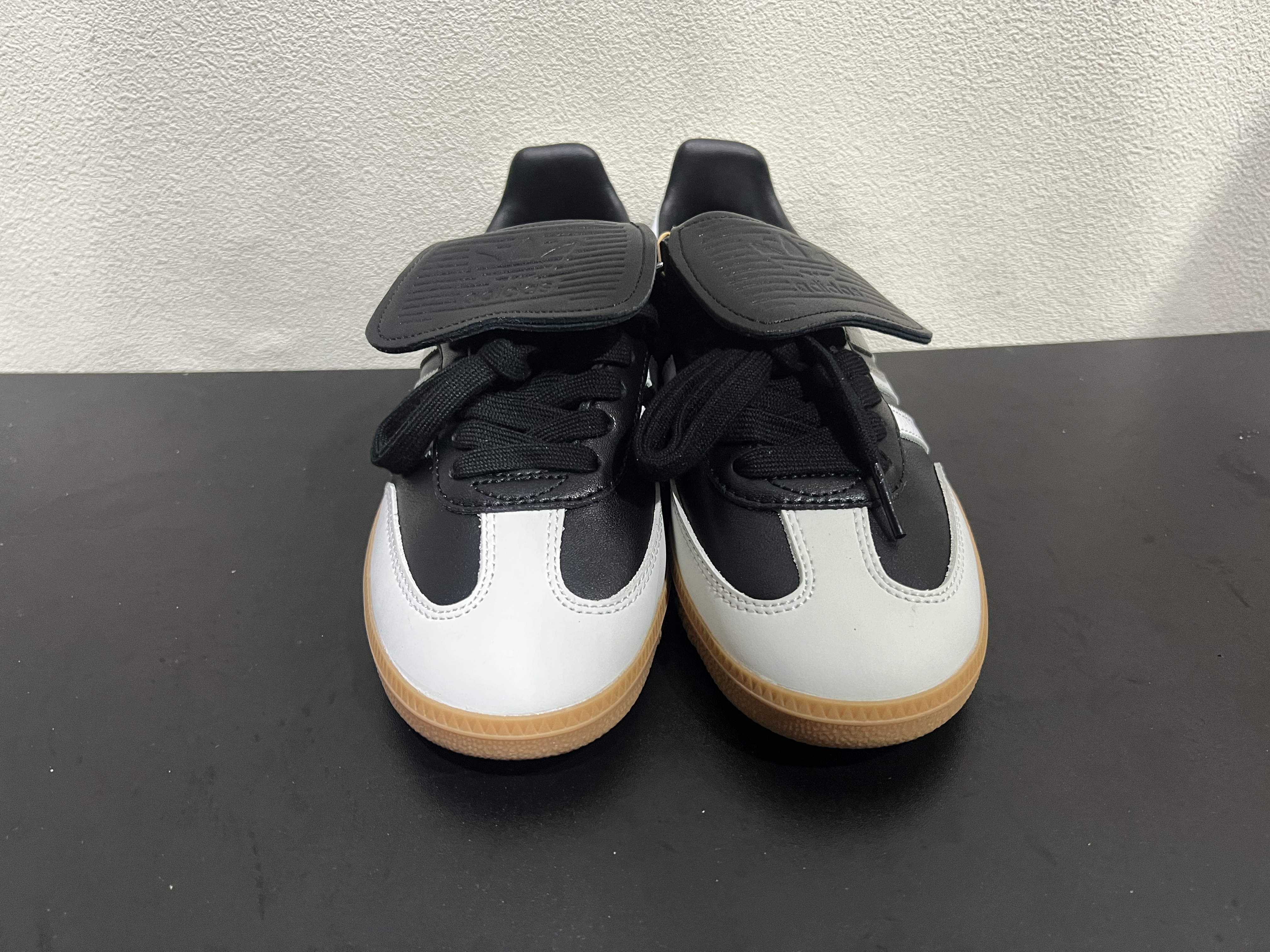 特價鞋款24cm 售出不退不換 B0528