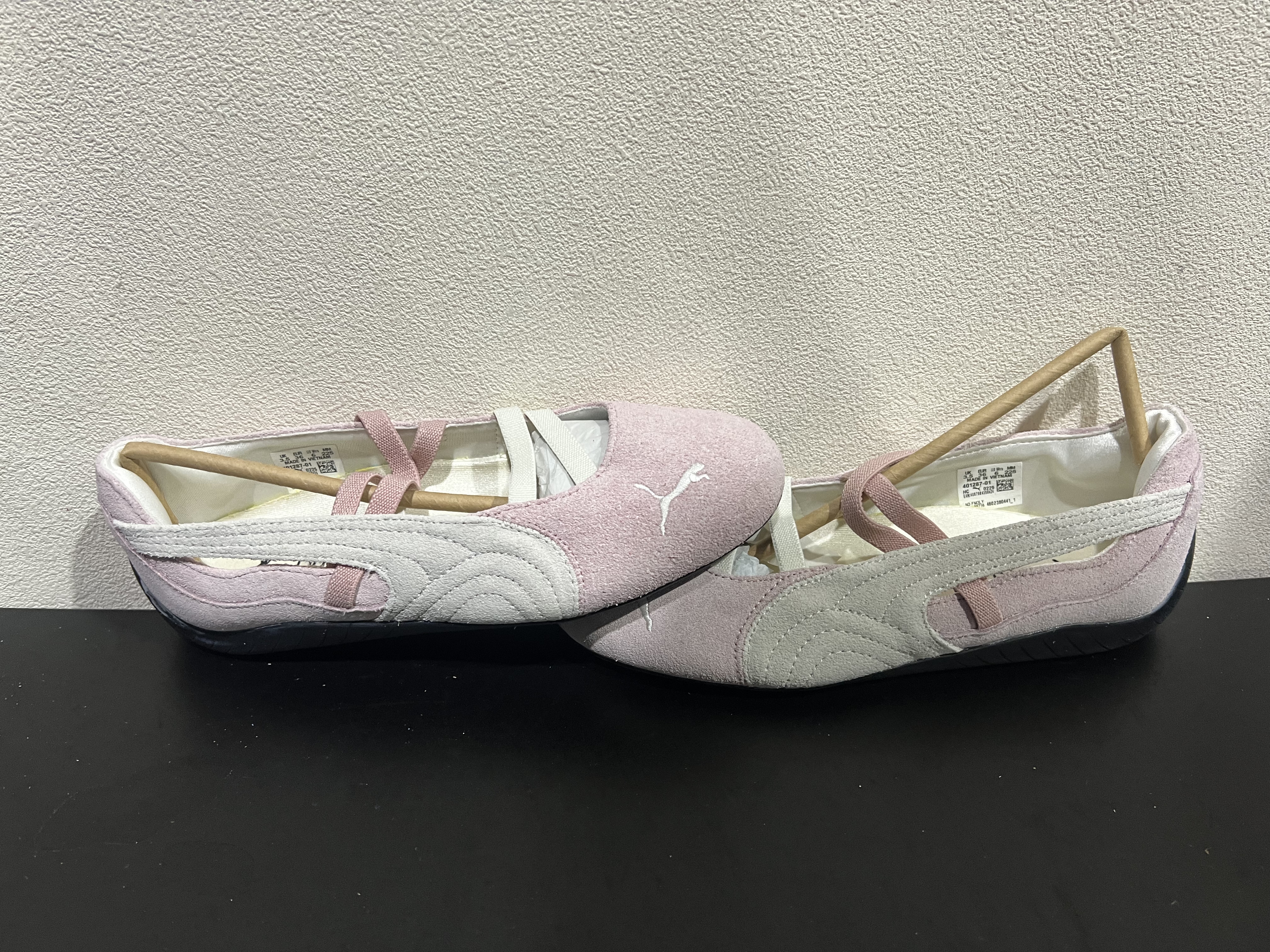 特價鞋款22cm 售出不退不換 B0543