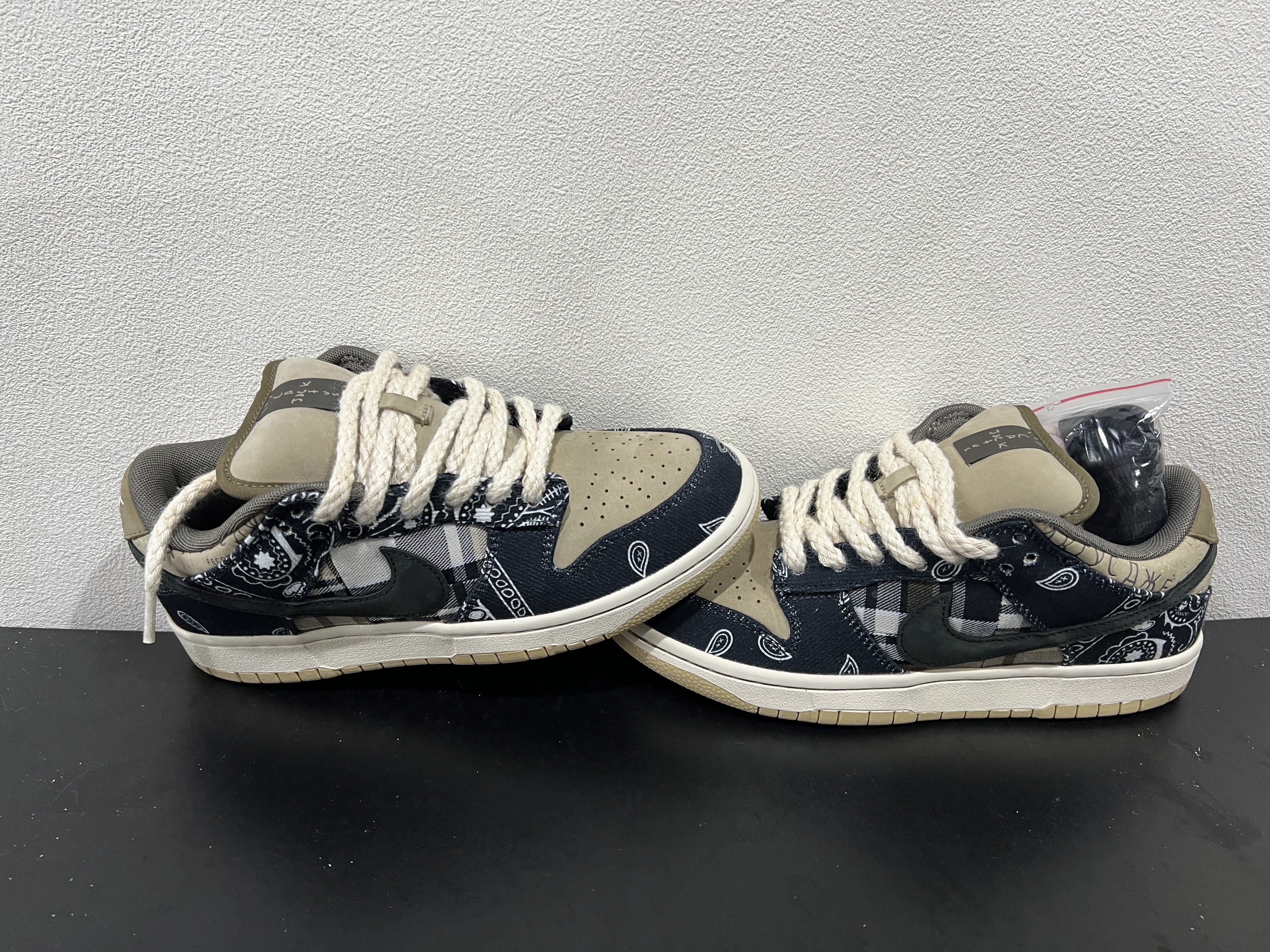 特價鞋款25cm 售出不退不換 B0749