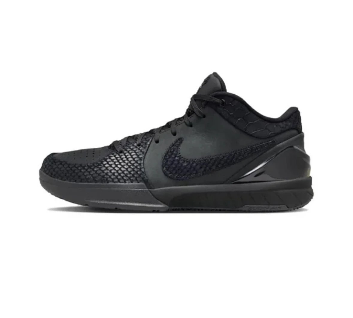 kobe 4 系列（尺寸建議偏大0.5號拿）