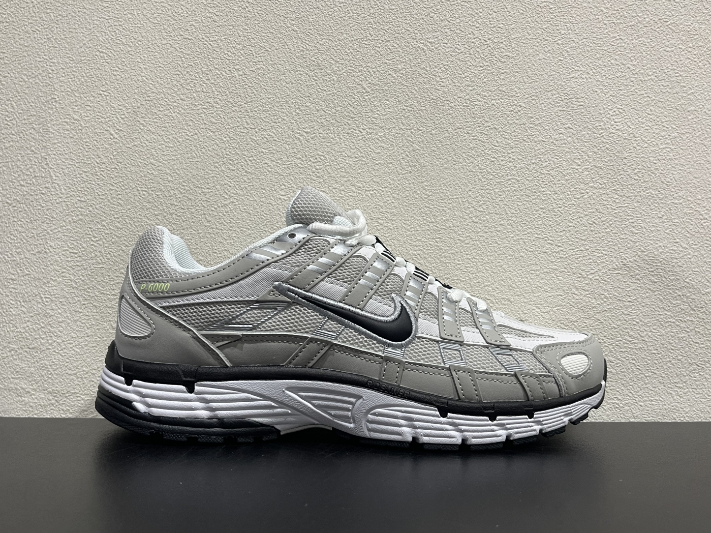 Nike P-6000(36-47.5)
