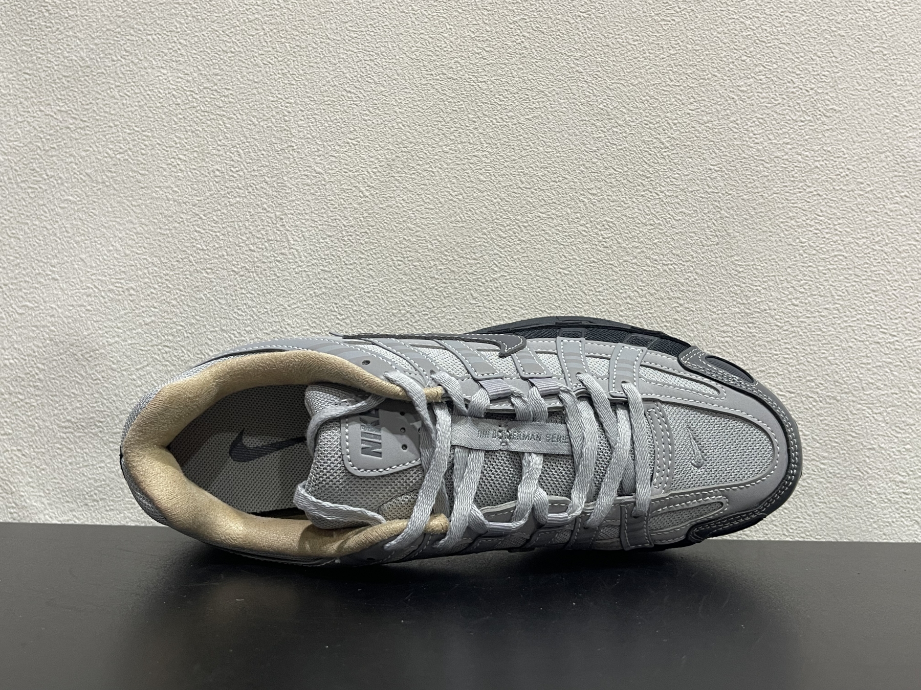 Nike P-6000(39-47.5)