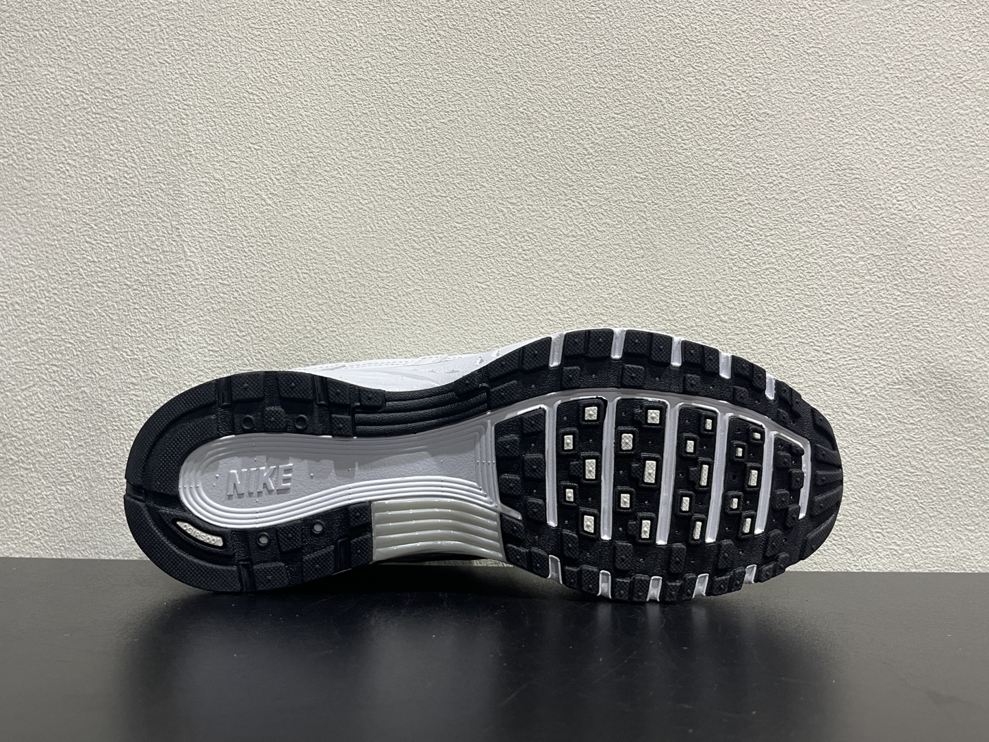 Nike P-6000(36-47.5)