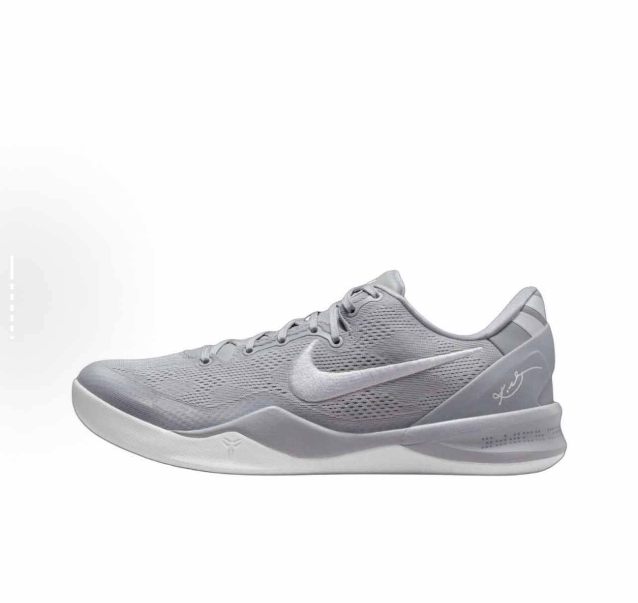 kobe 8 系列（尺寸建議偏大0.5號拿）