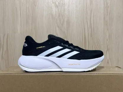 Adidas Ultraboost 5.O跑鞋