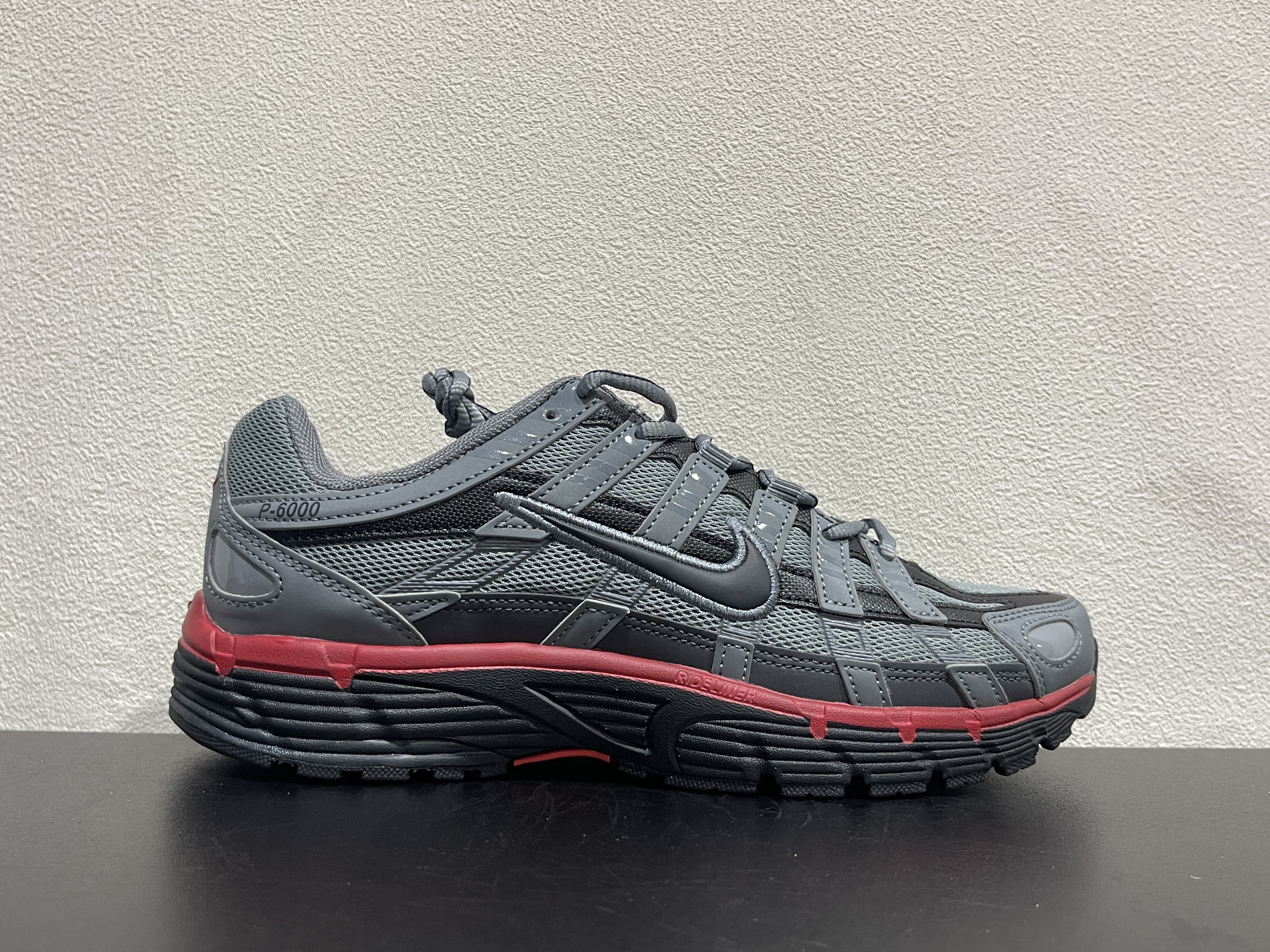 Nike P-6000(39-47.5)