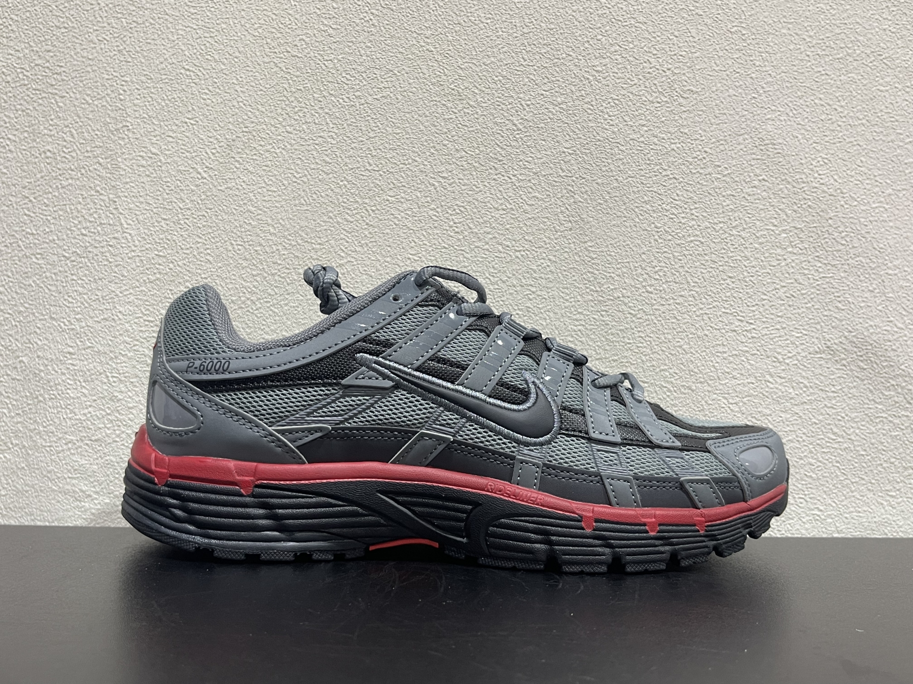 Nike P-6000(39-47.5)