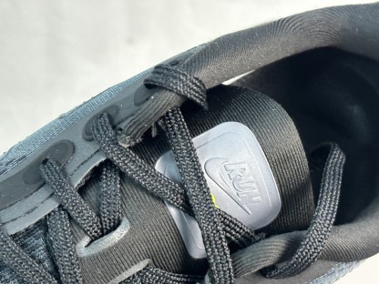 Nike Air Zoom Vomero Premium