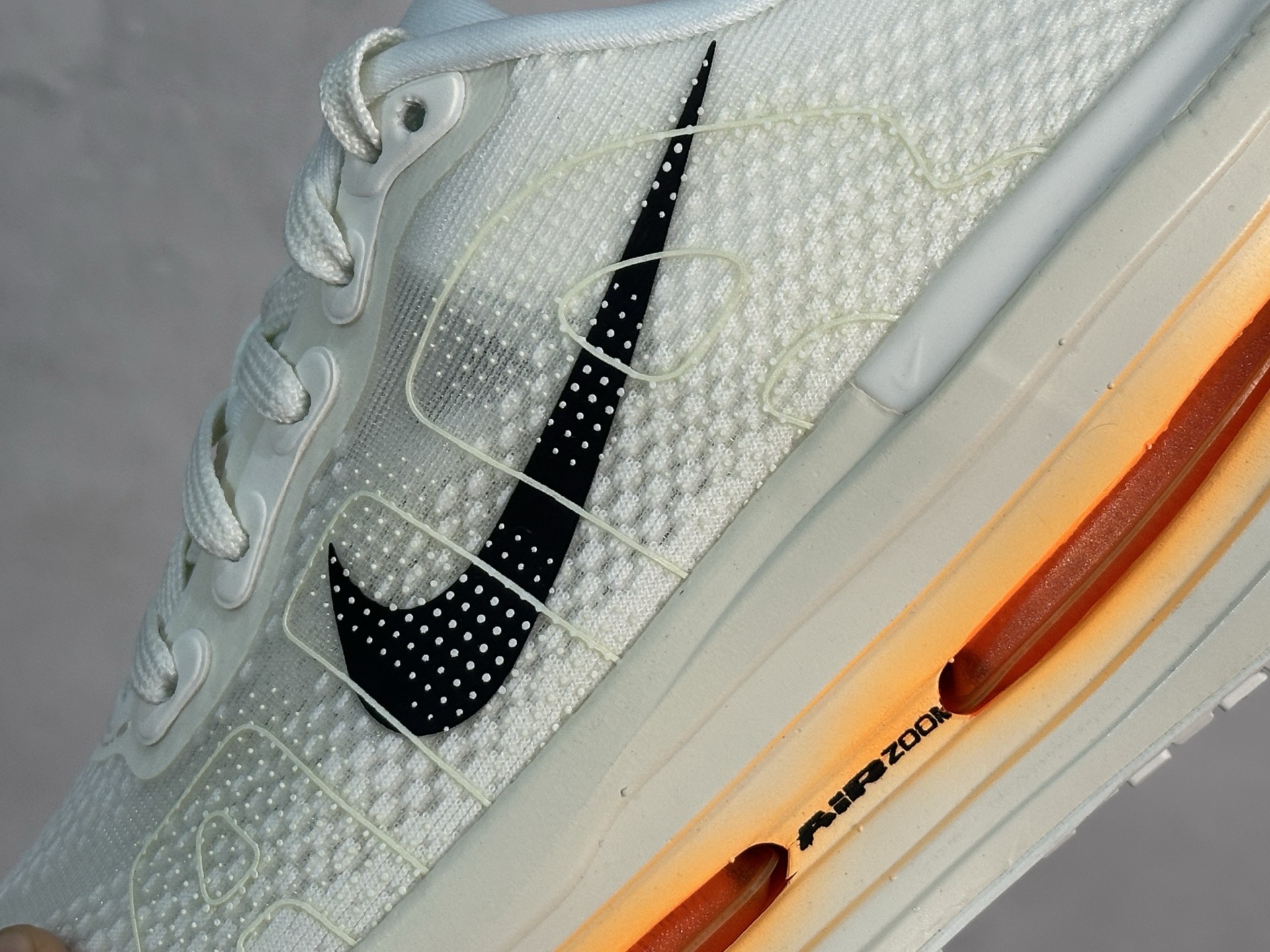 Nike Air Zoom Vomero Premium