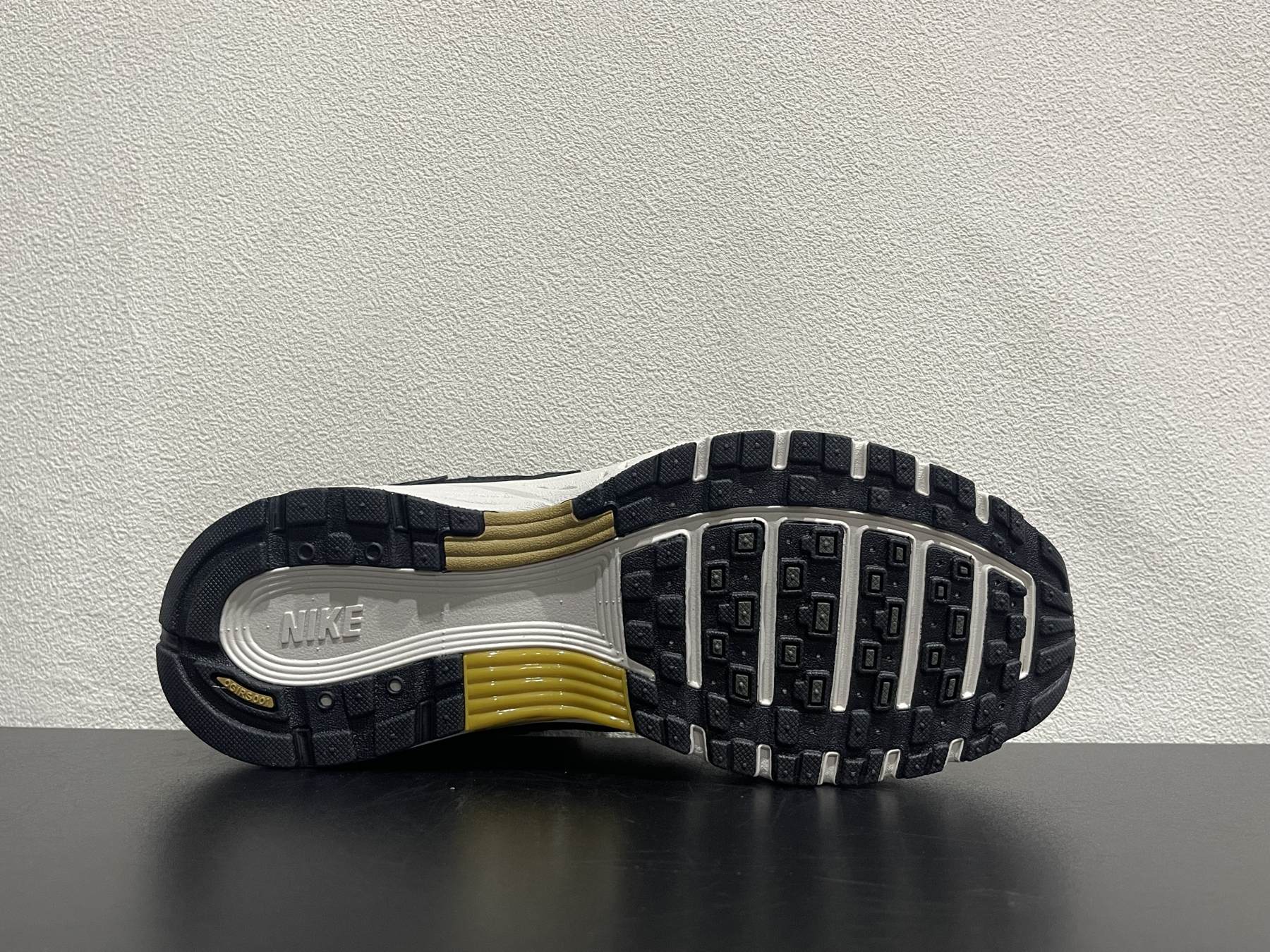 Nike P-6000