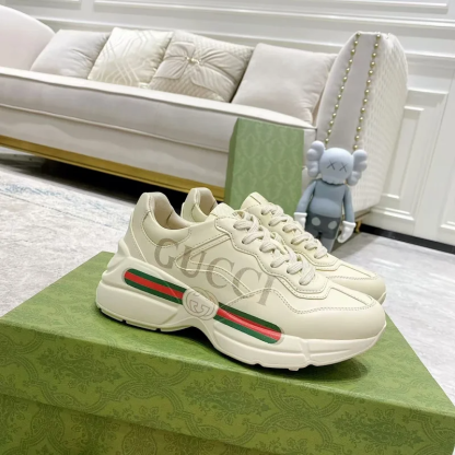 gucci 老爹鞋 系列