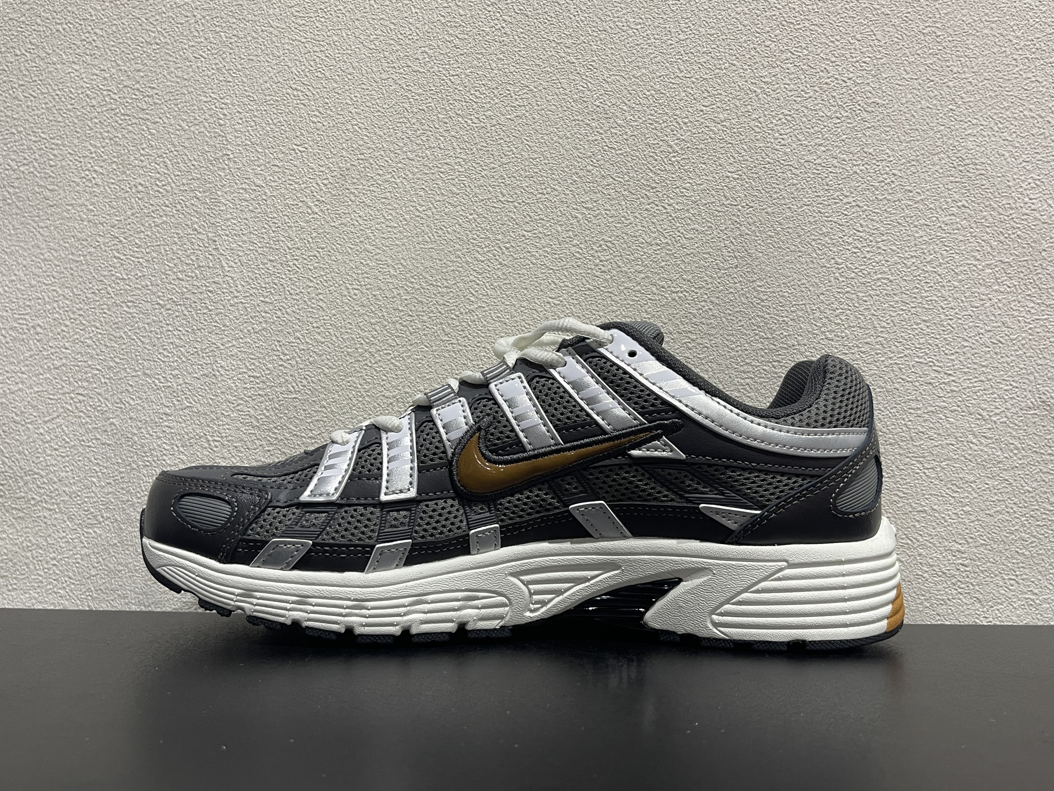 Nike P-6000(36-47.5)
