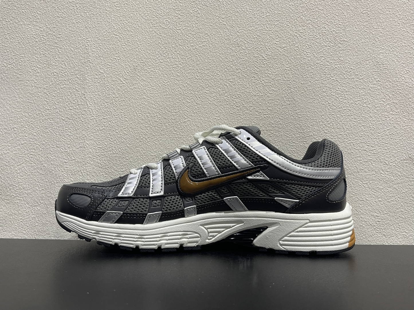Nike P-6000(36-47.5)
