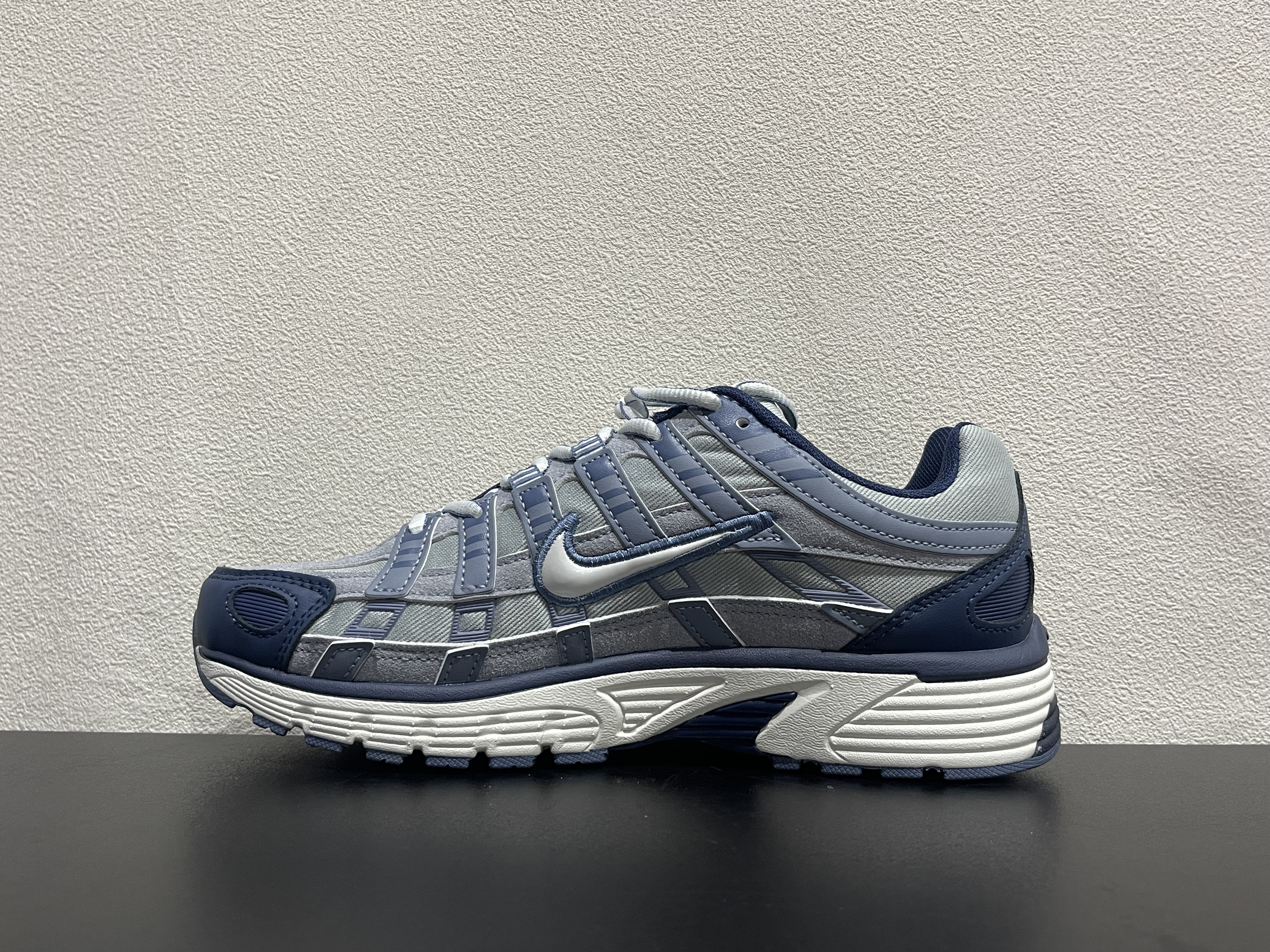 Nike P-6000