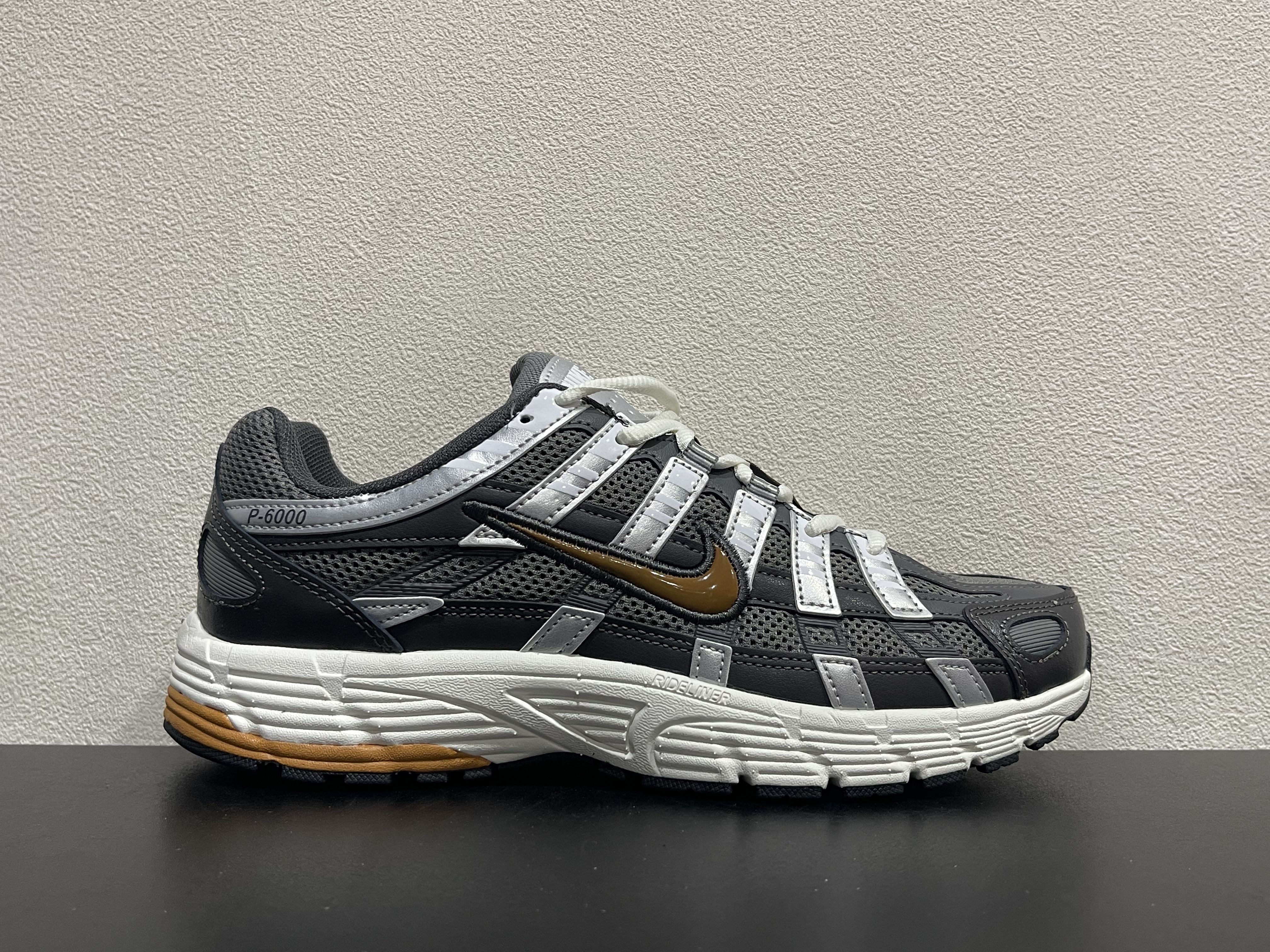 Nike P-6000(36-47.5)