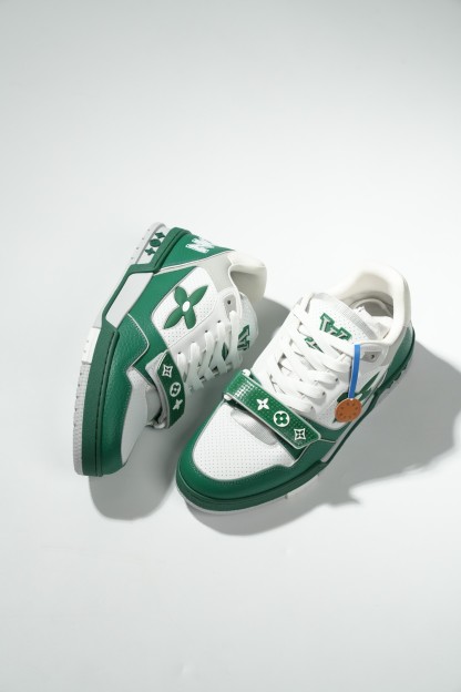 LOUIS VUITTON Trainer 皮革