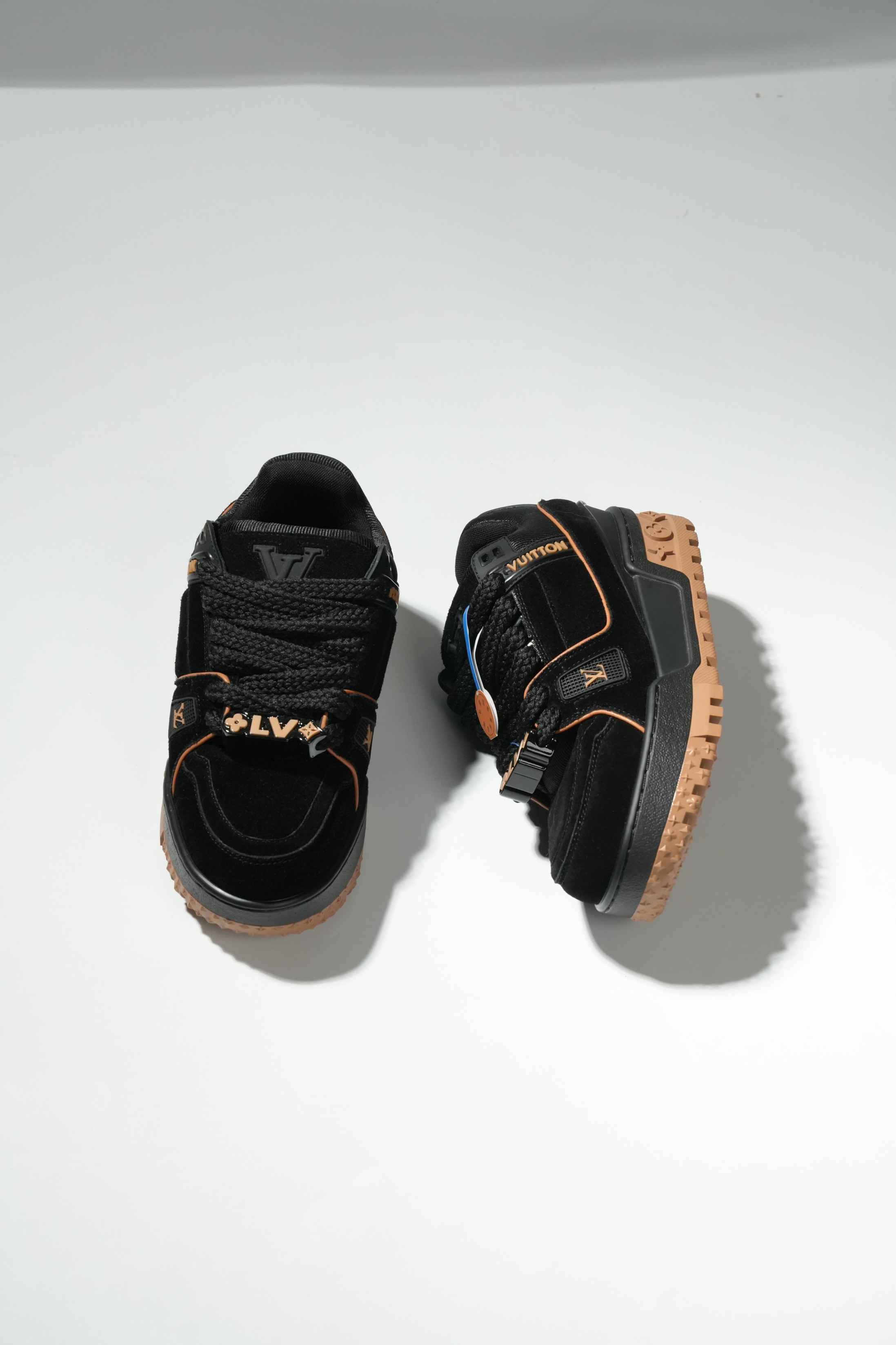 LOUIS VUITTON Trainer Maxi