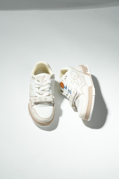 LOUIS VUITTON Trainer 皮革