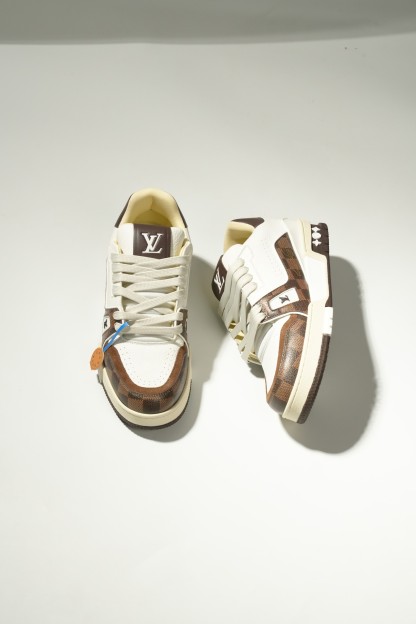 LOUIS VUITTON Trainer 牛仔