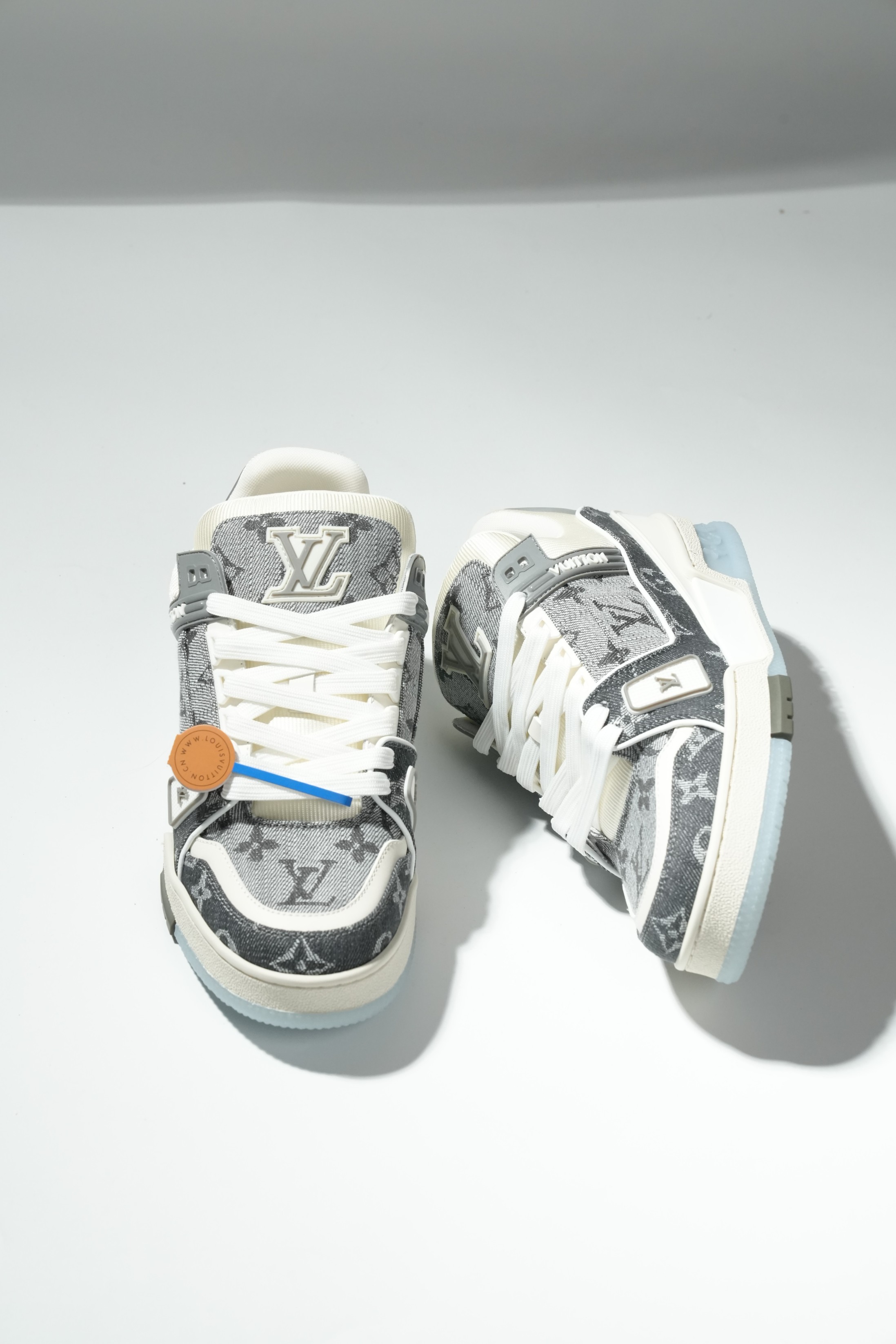 LOUIS VUITTON Trainer 牛仔