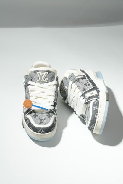 LOUIS VUITTON Trainer 牛仔