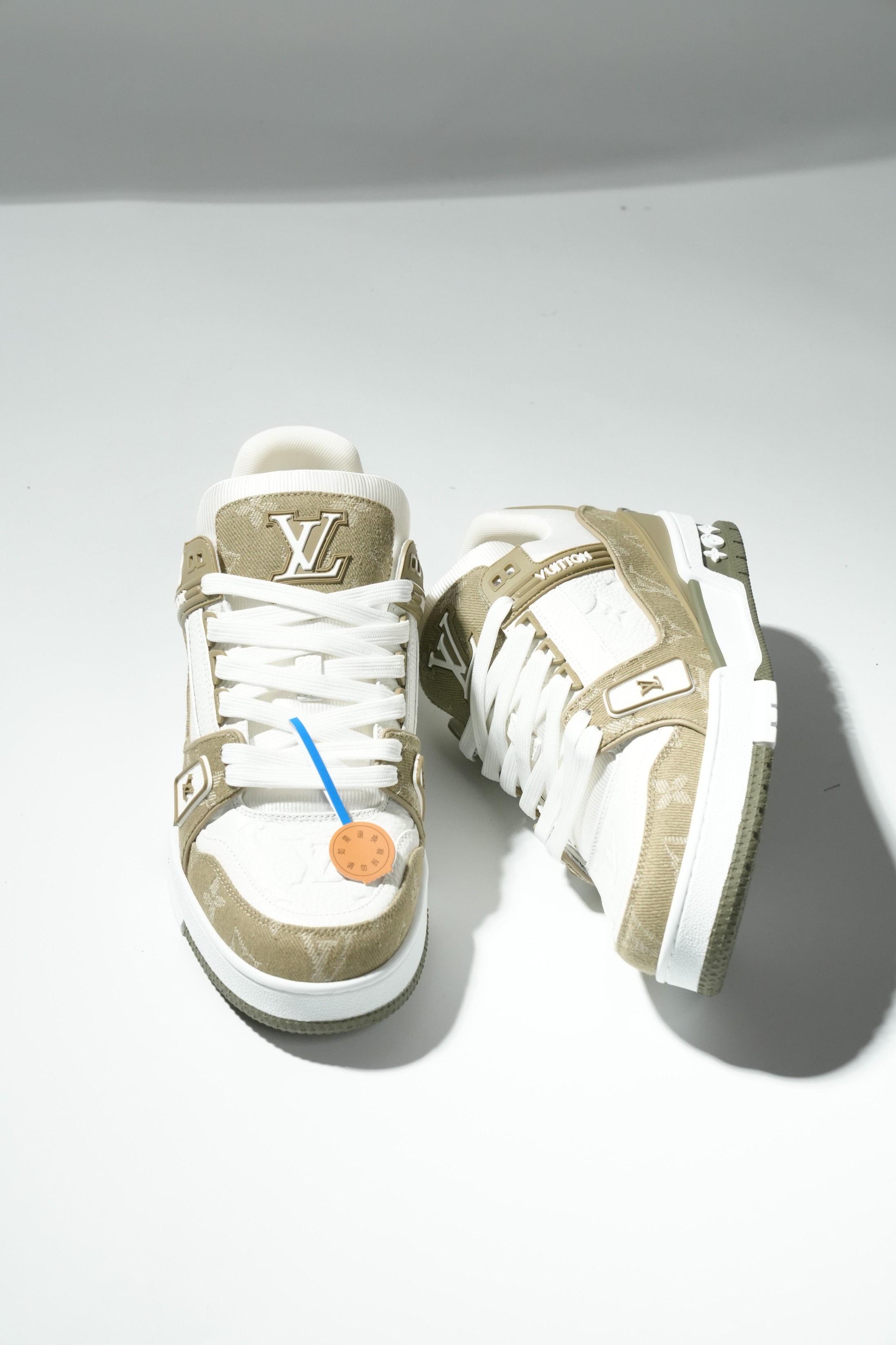LOUIS VUITTON Trainer 牛仔