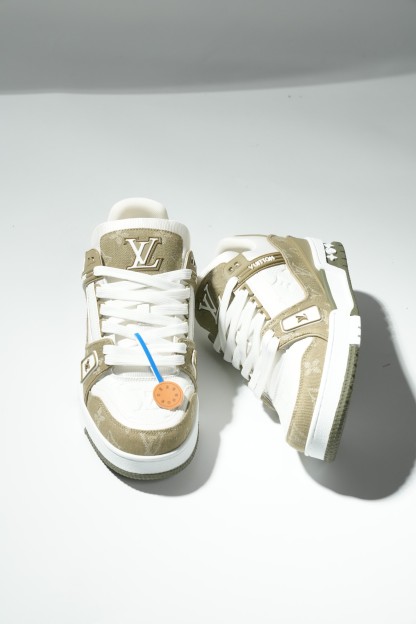LOUIS VUITTON Trainer 牛仔