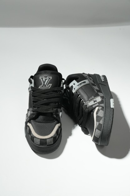 LOUIS VUITTON Trainer 牛仔