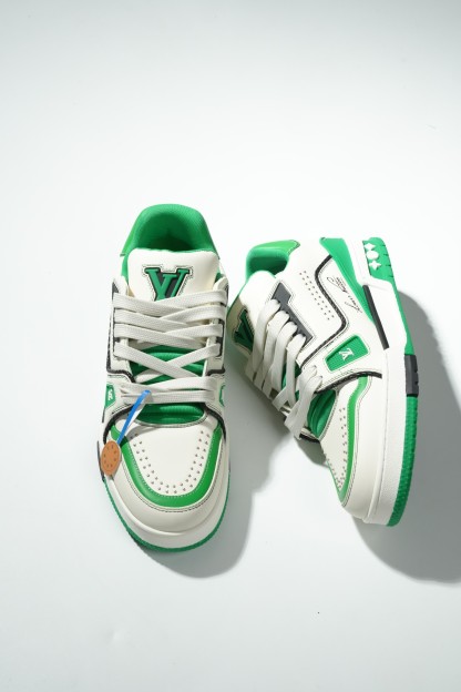 LOUIS VUITTON Trainer 皮革