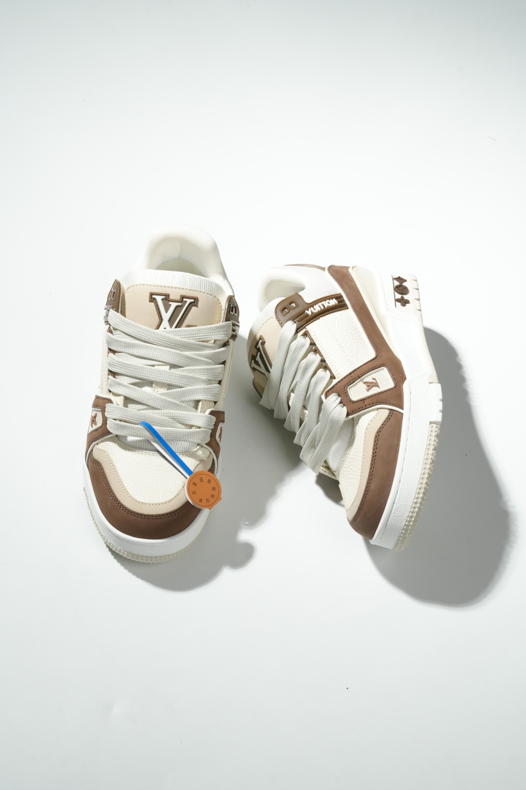 LOUIS VUITTON Trainer 皮革