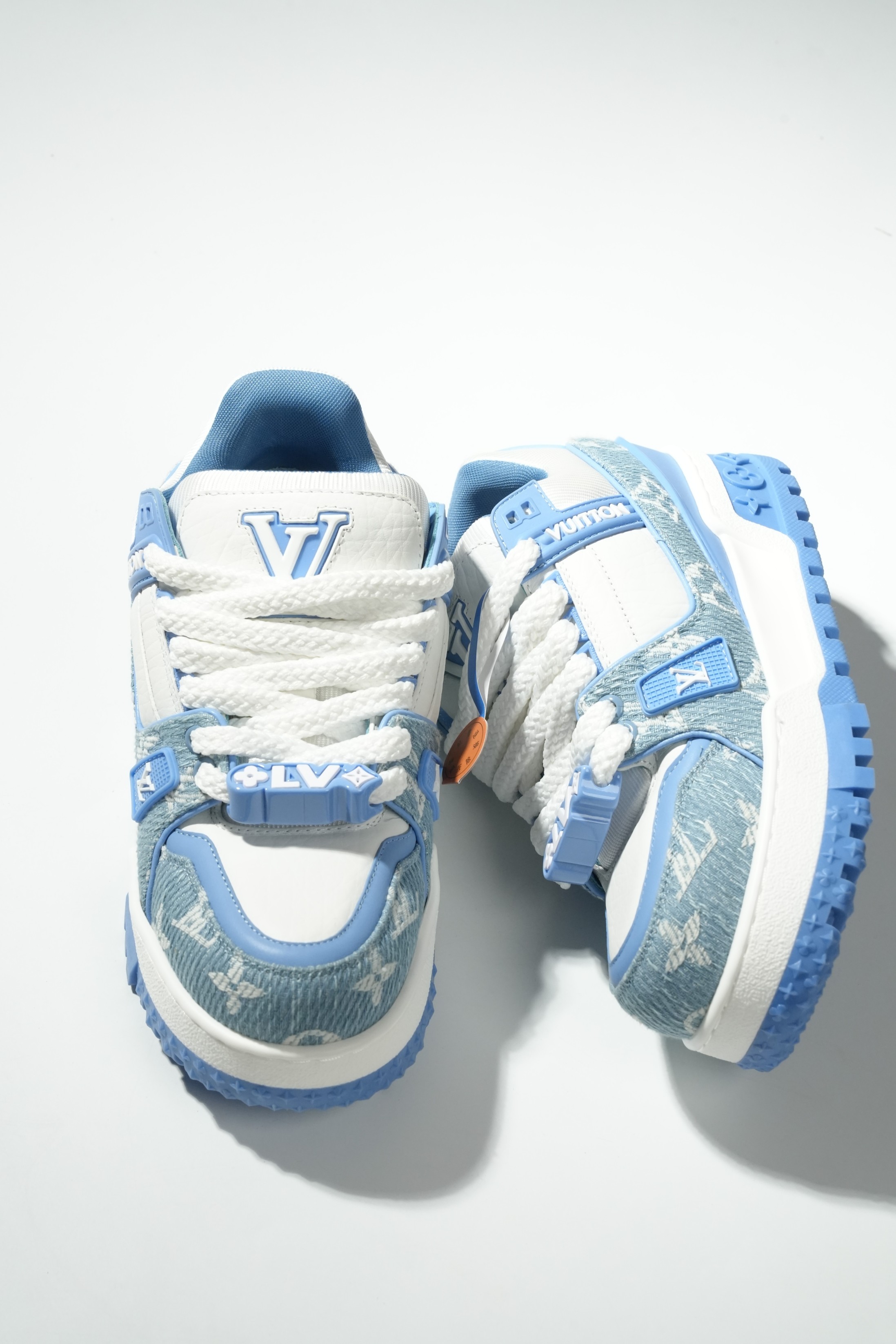 LOUIS VUITTON Trainer Maxi 