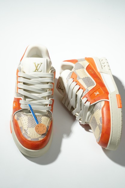 LOUIS VUITTON Trainer 54