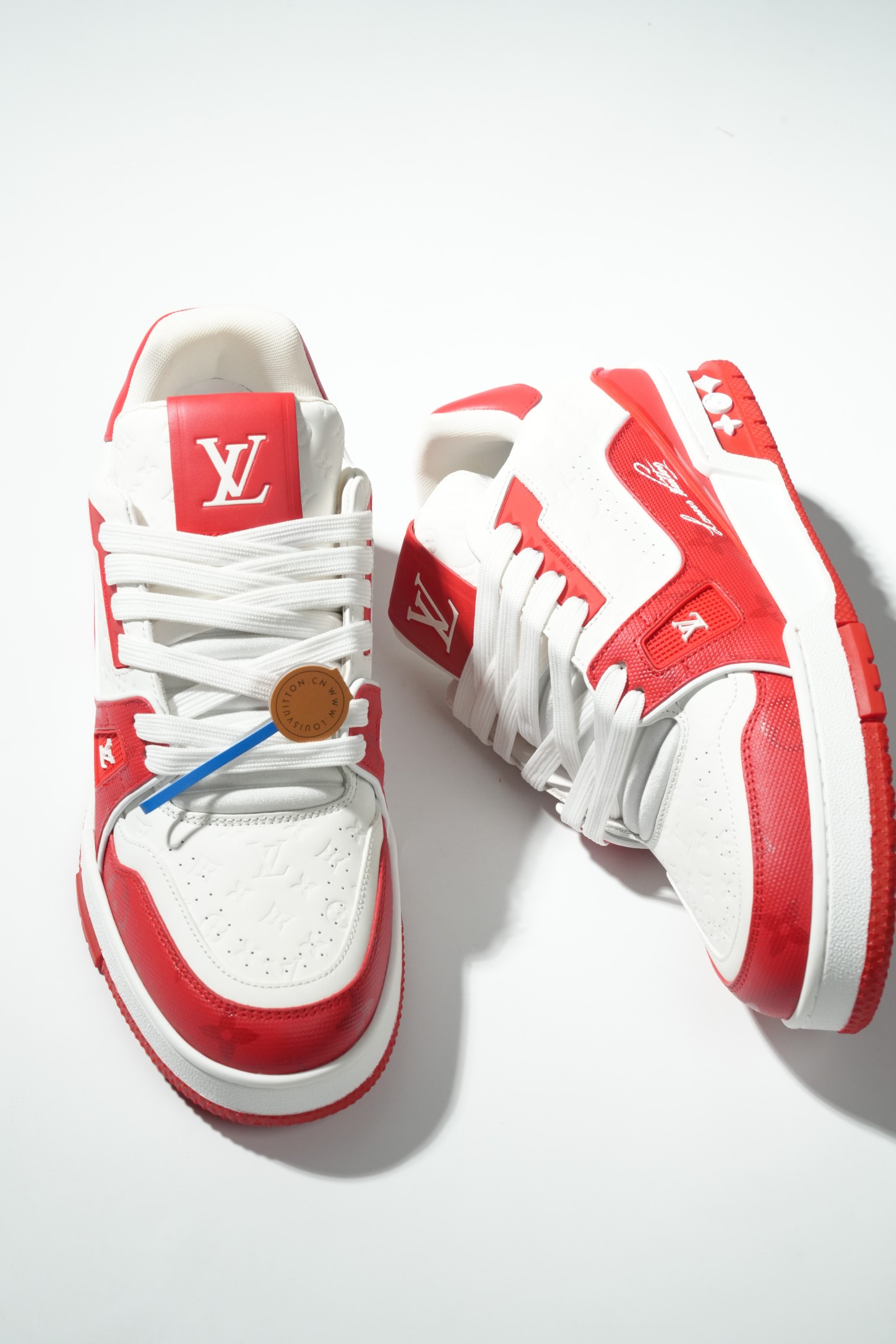 LOUIS VUITTON Trainer 54