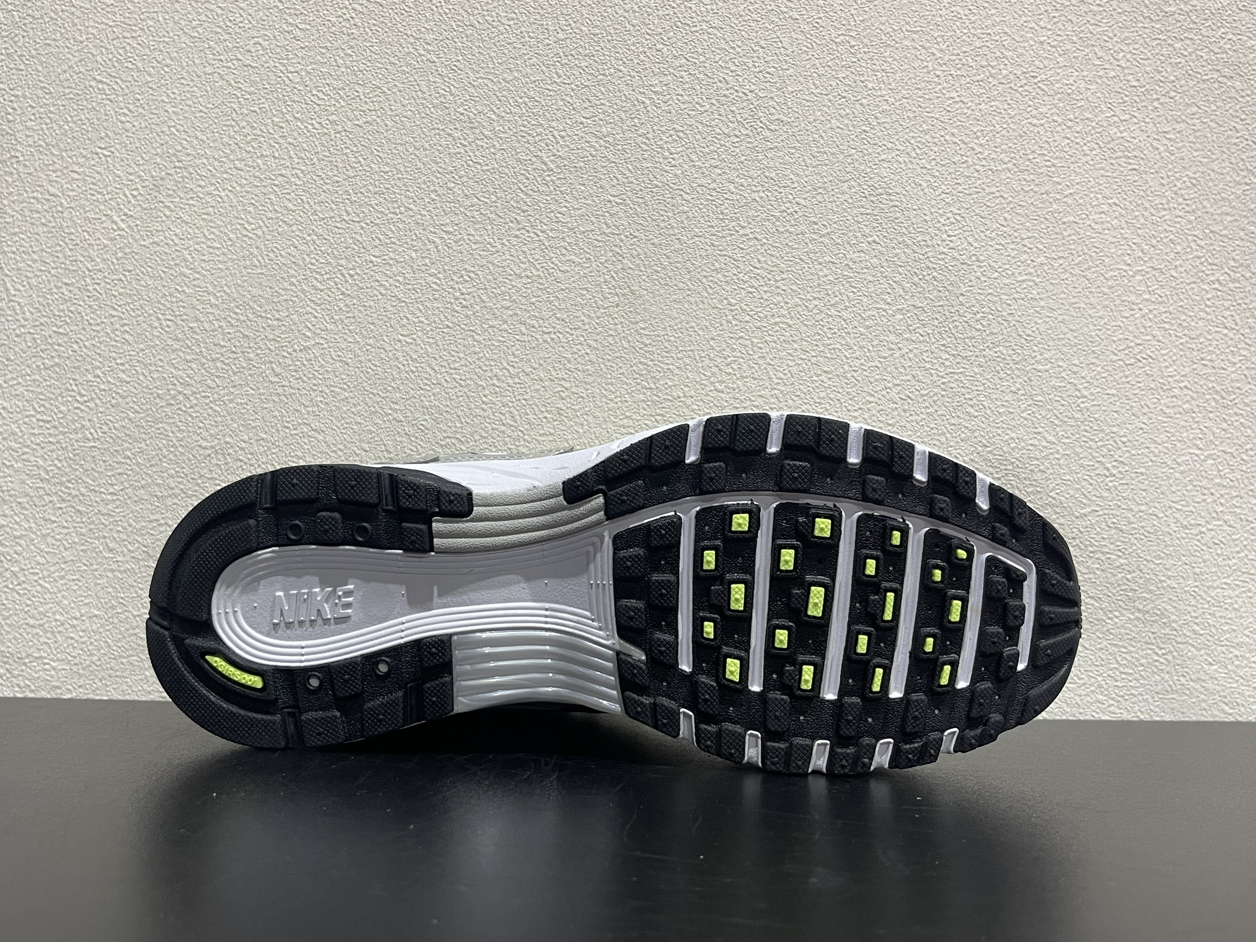 Nike P-6000(36-47.5)