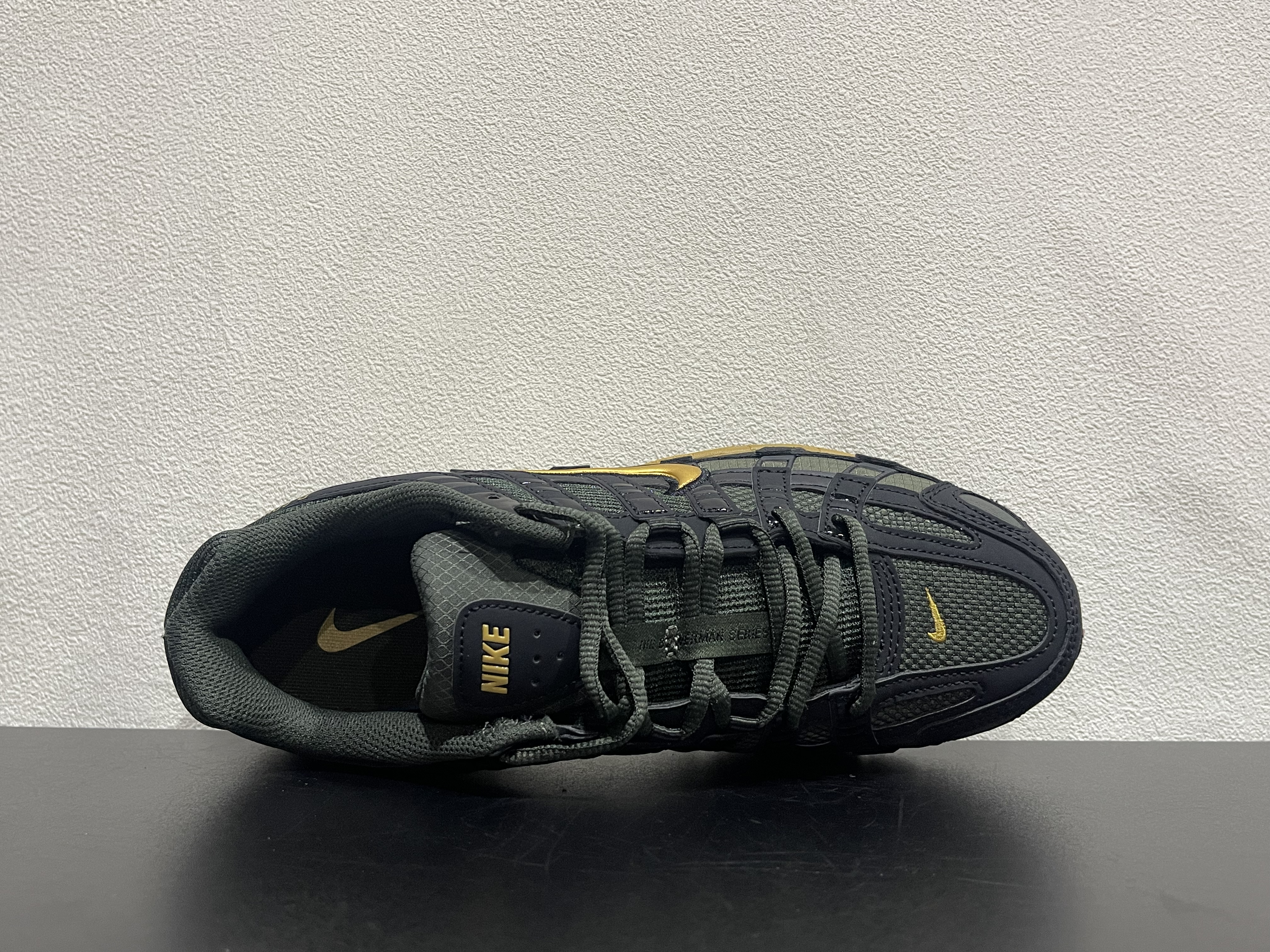 Nike P-6000