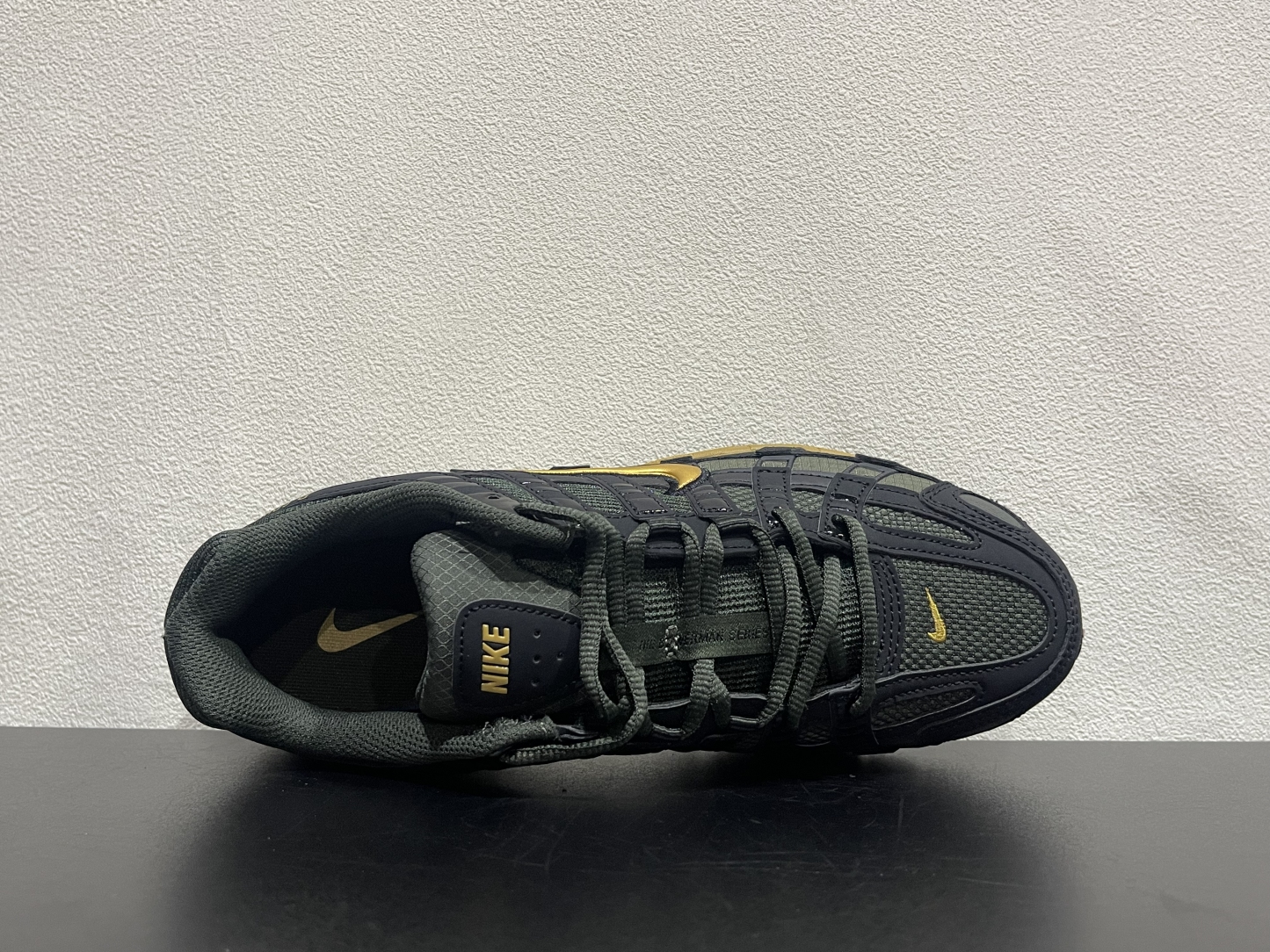 Nike P-6000