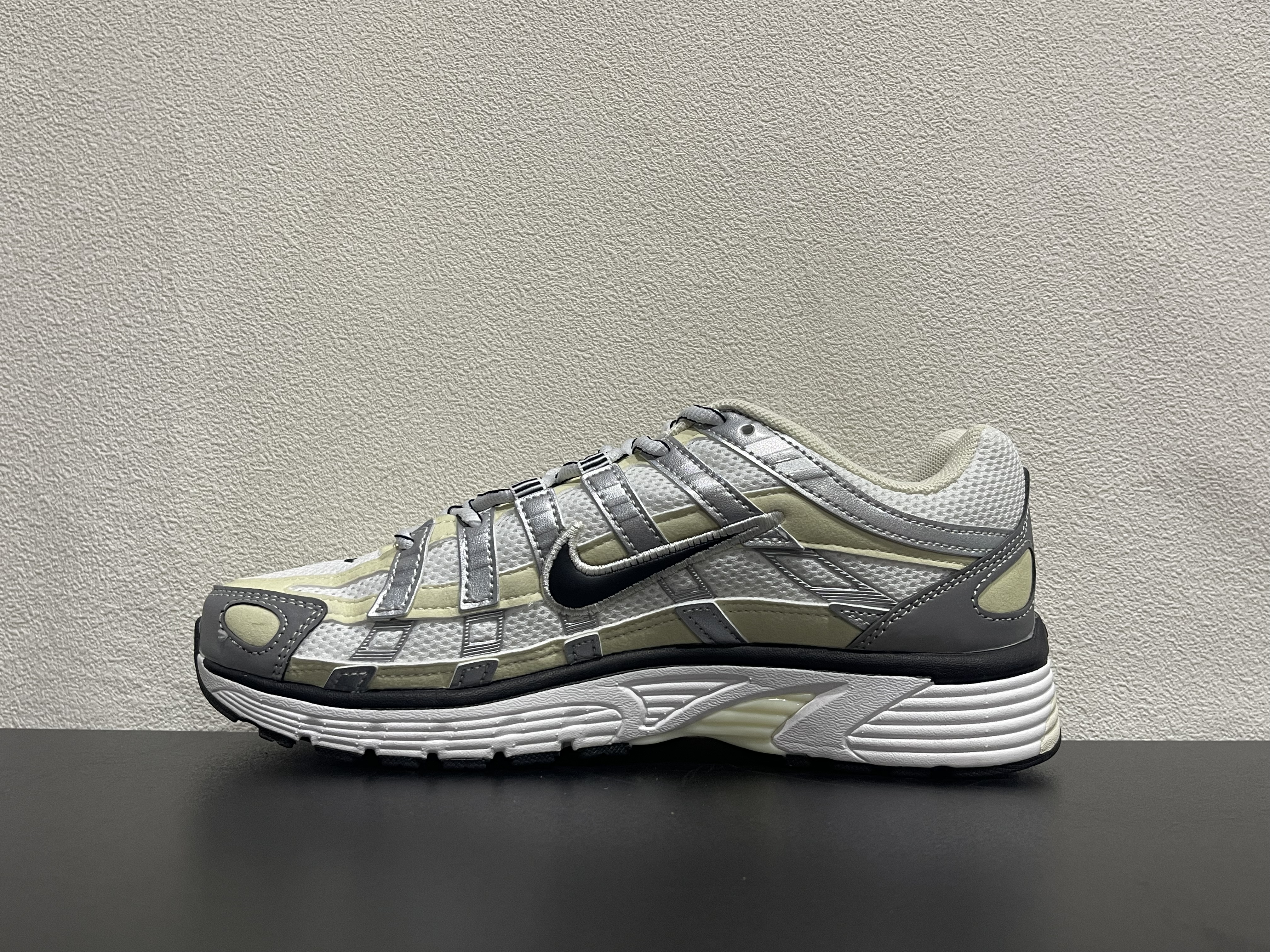 Nike P-6000