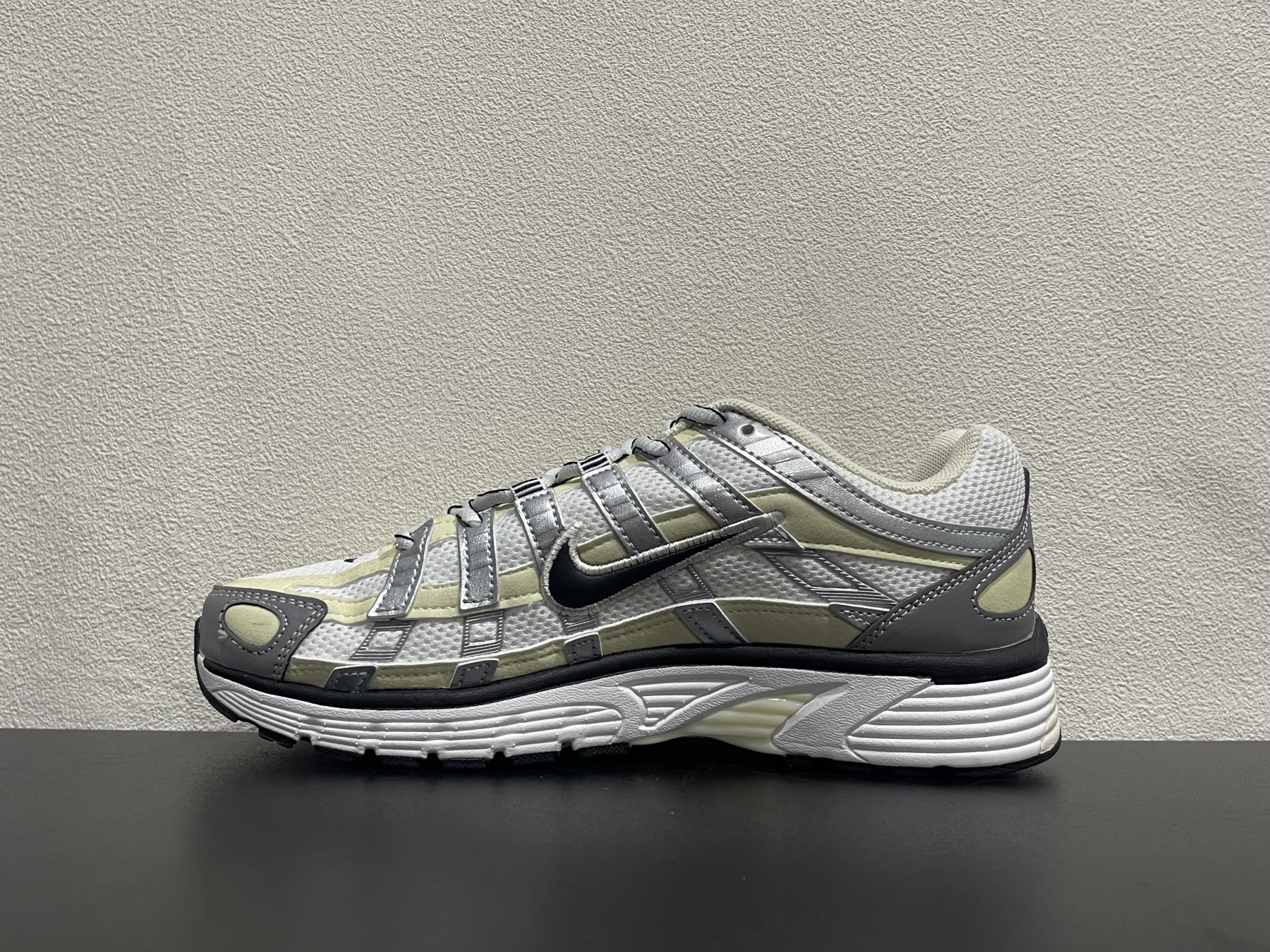 Nike P-6000